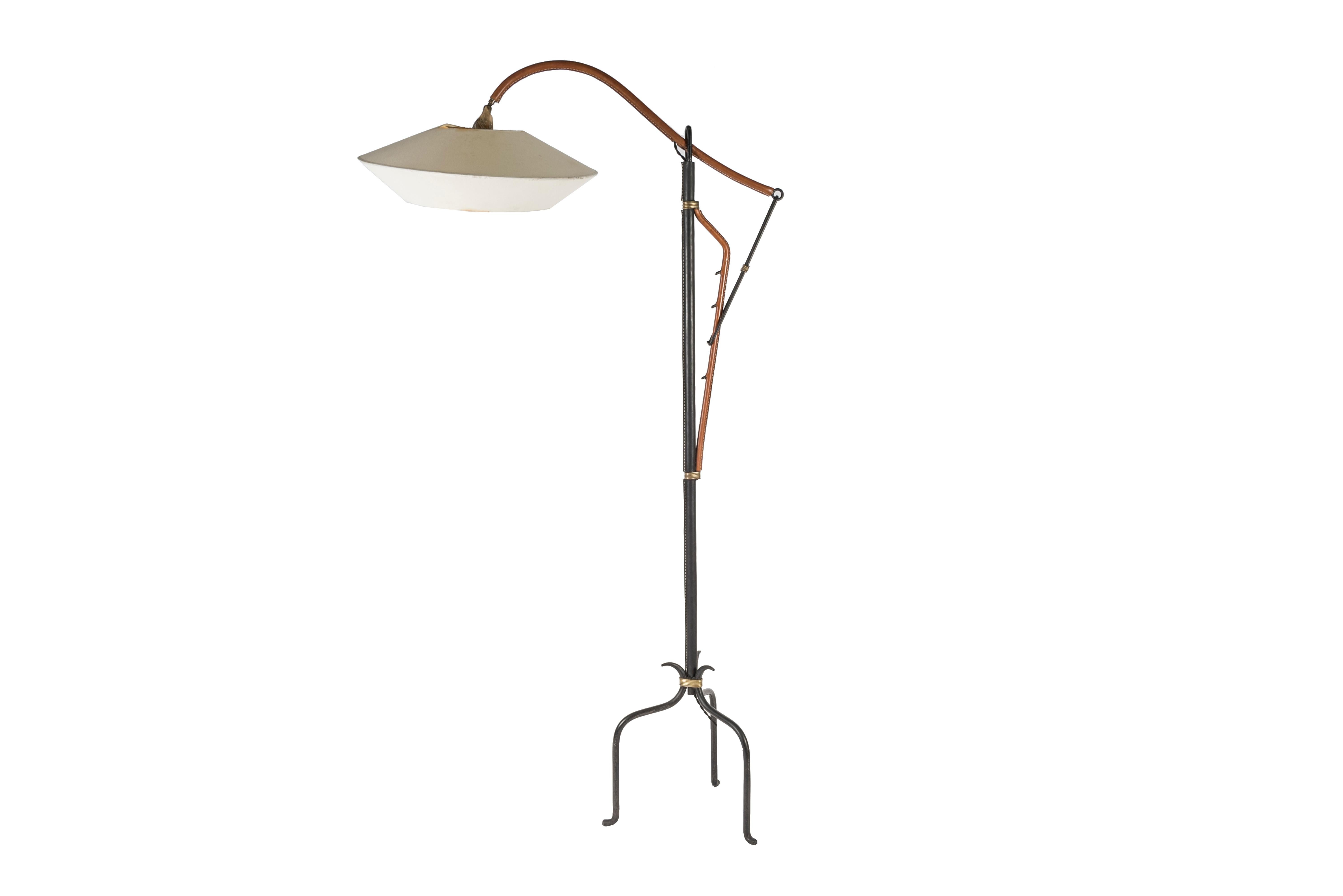 Stunning stitched leather floor lamp by Jacques Adnet
High from 155 to 181 cm
No shade provided
Great shape
1950s
France.
  