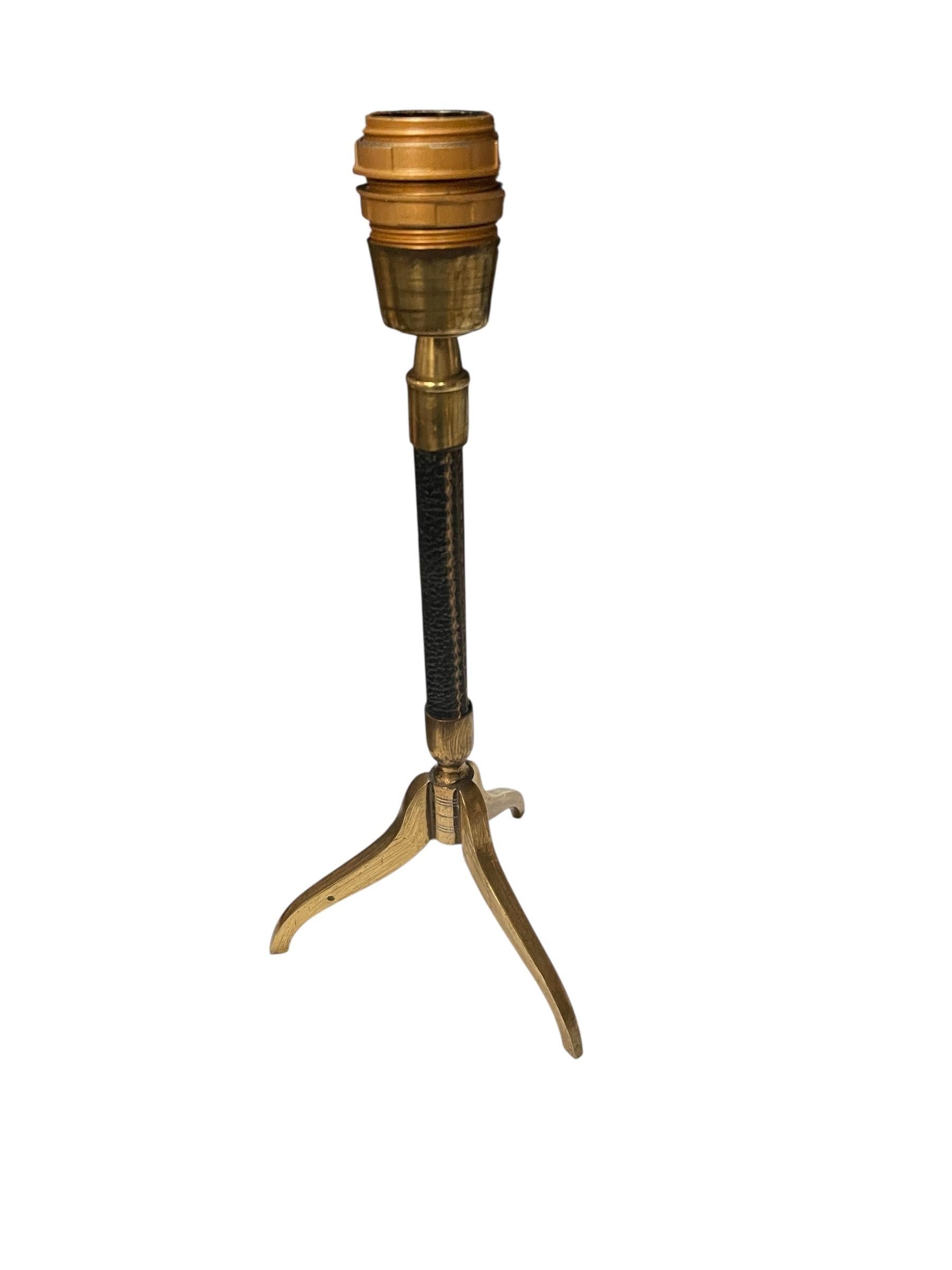 1950's Stitched leather lamp in the style of Jacques Adnet en Bueno estado para la venta en Bois-Colombes, FR