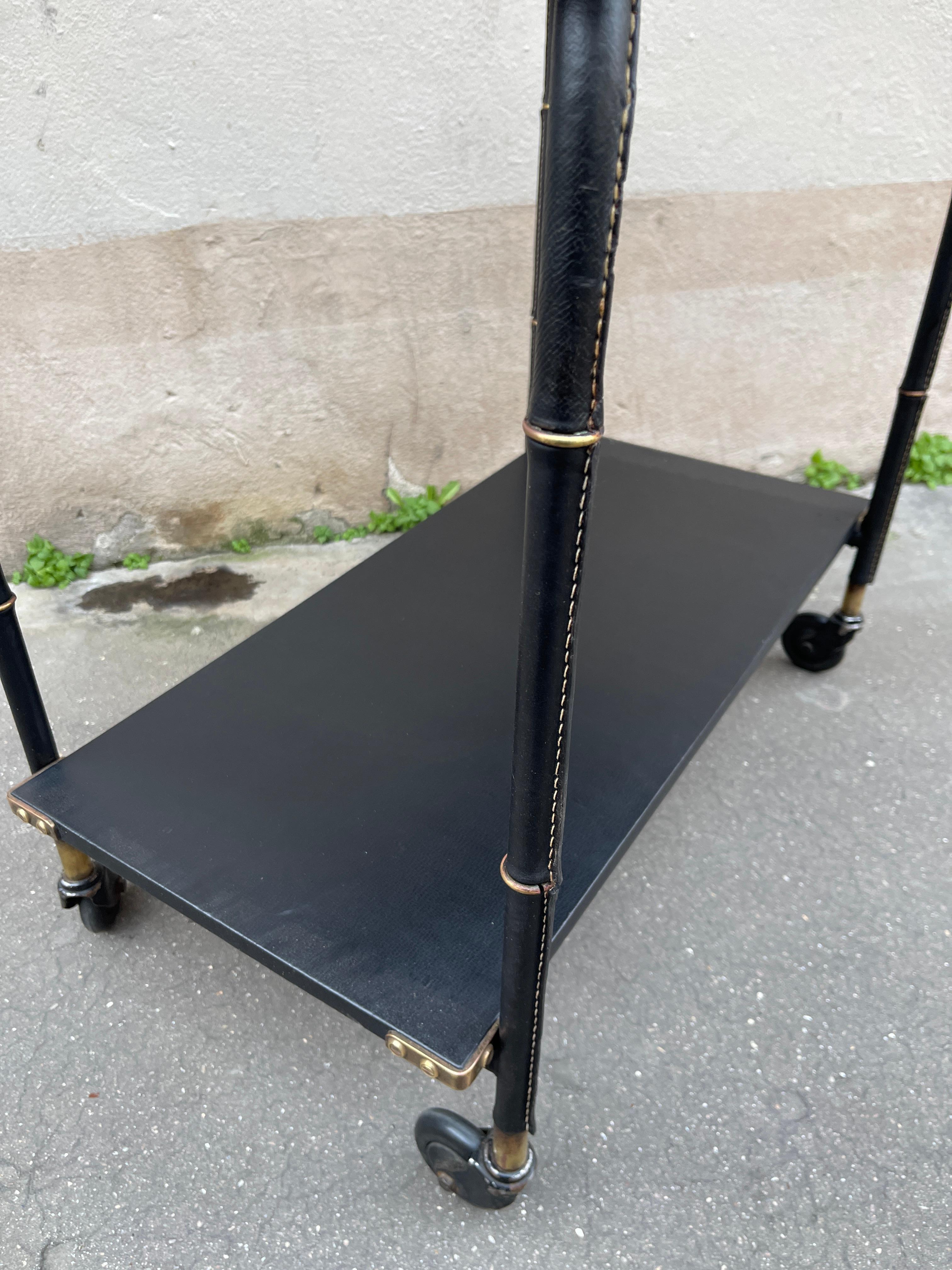 1950's Stitched leather occasional table by Jacques Adnet In Good Condition For Sale In Bois-Colombes, FR
