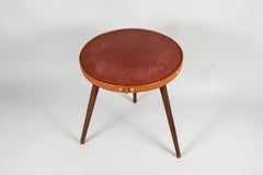 1950er Jahre Stitched Leder-Tisch von Jacques Adnet