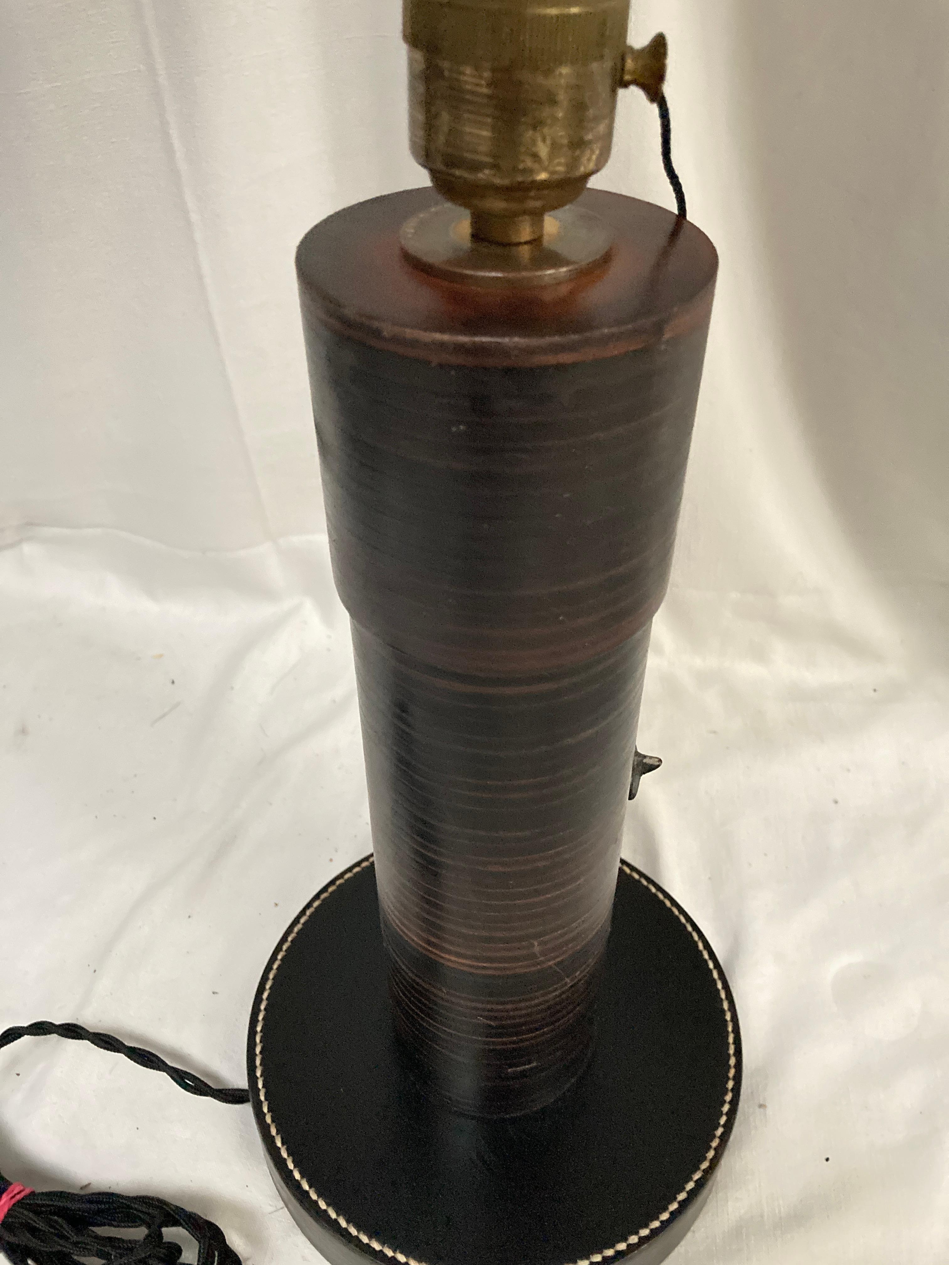 Lampada da tavolo in pelle Stitch by Stitch e Paul Dupré-Lafon degli anni '50 in vendita 3
