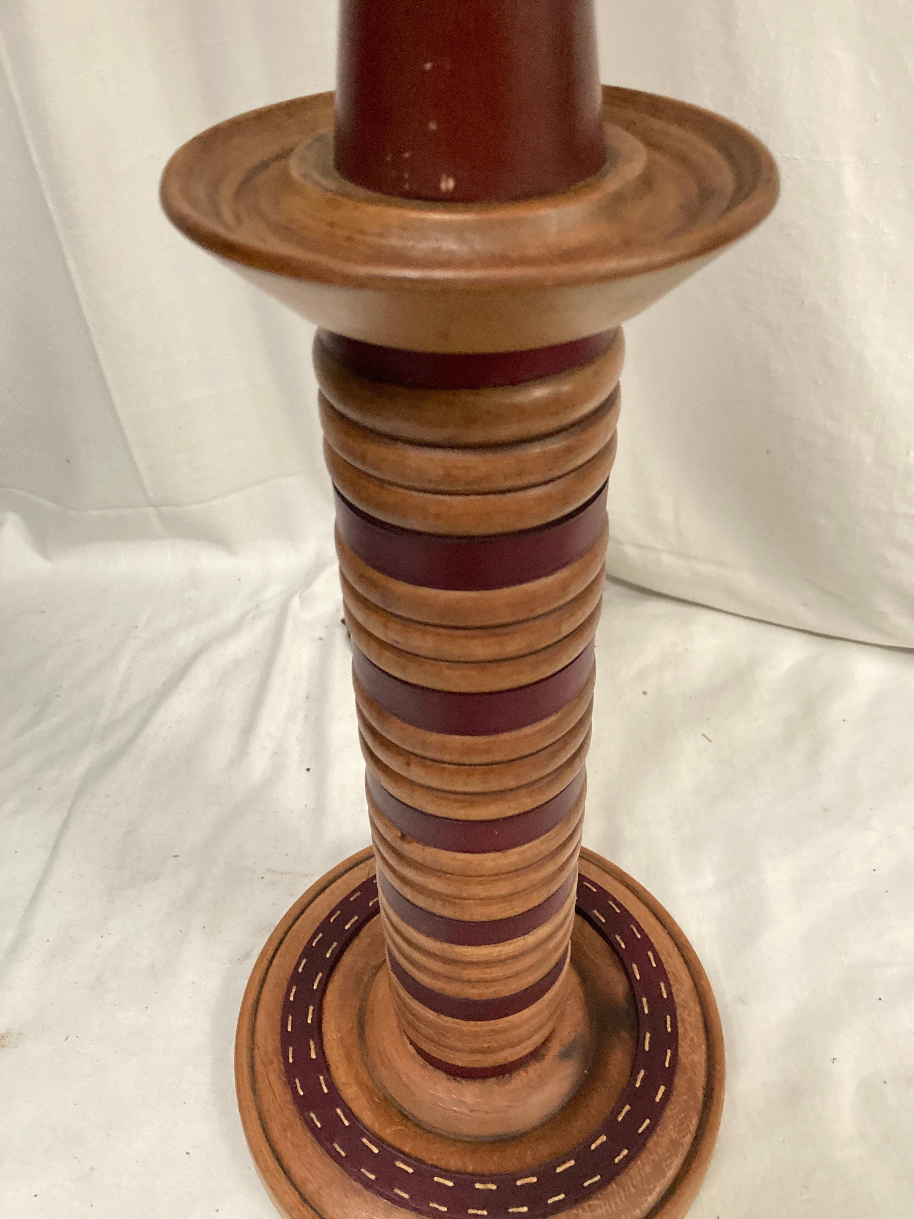 Lampe de table en cuir cousue des années 1950 par Jacques Adnet Bon état - En vente à Bois-Colombes, FR