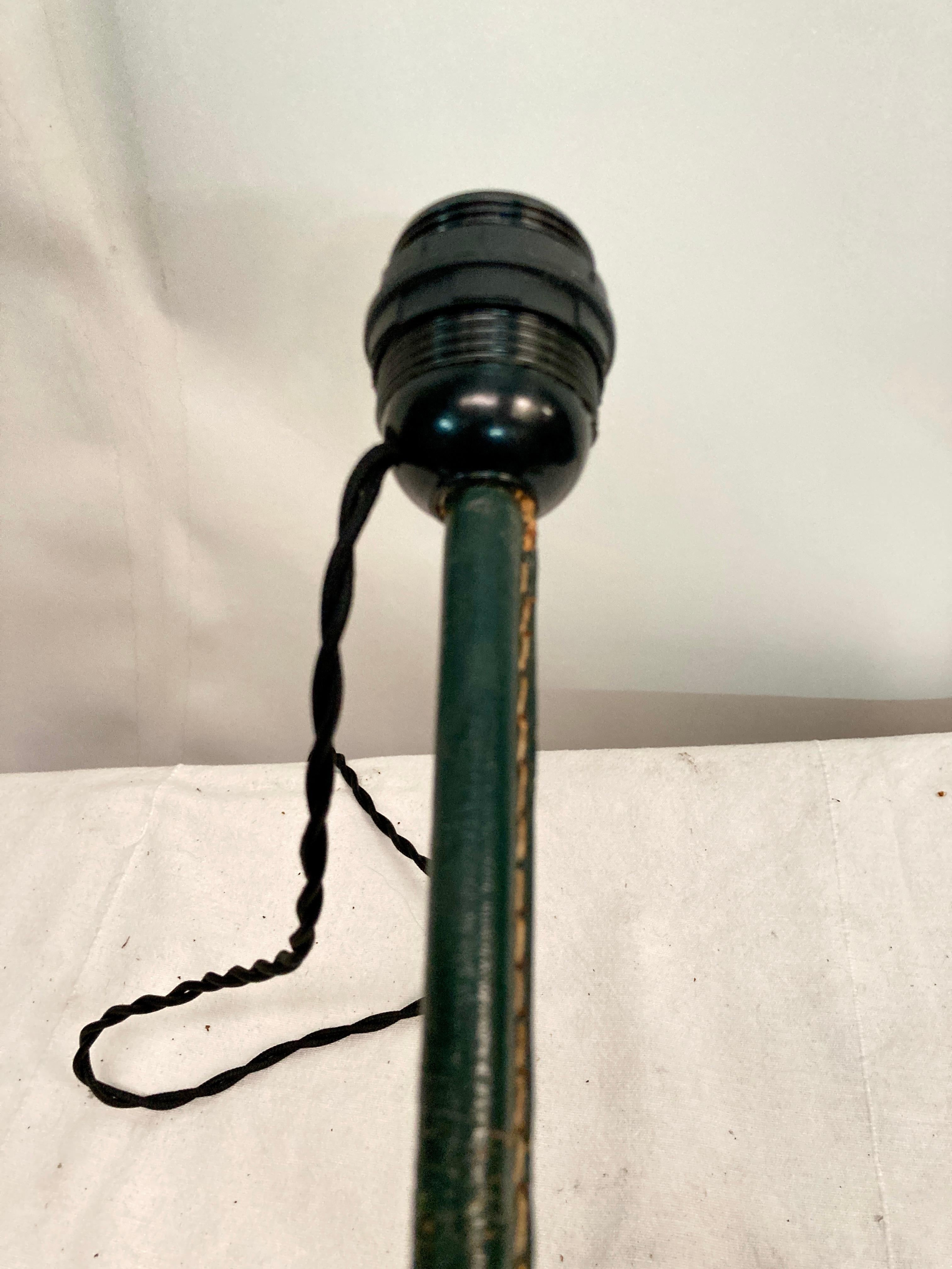 Metallo Lampada da tavolo in pelle Stitch by Stnet degli anni '50 di Jacques Adnet in vendita