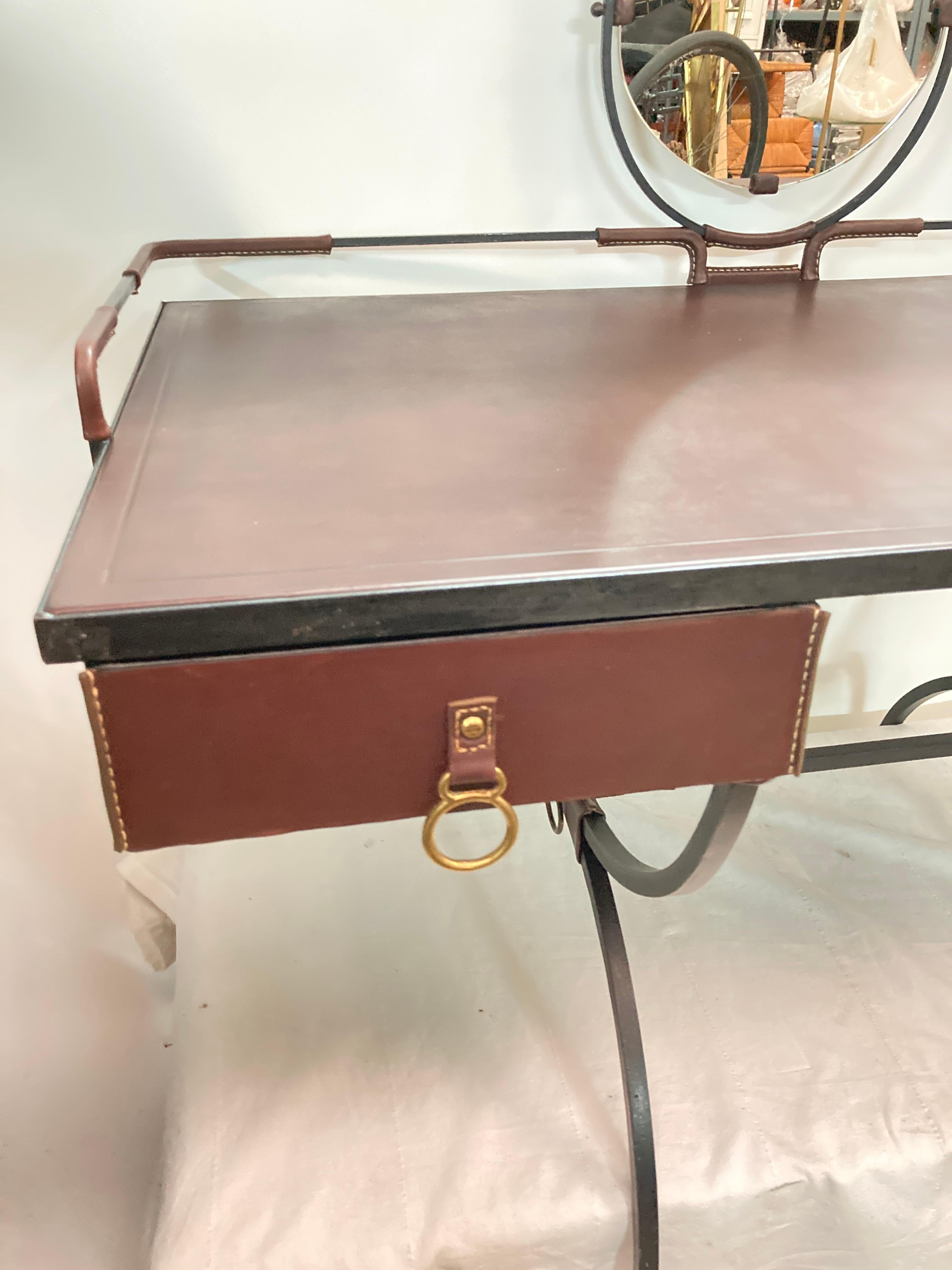1950's Stitched leather vanity by Jacques Adnet In Good Condition In Bois-Colombes, FR
