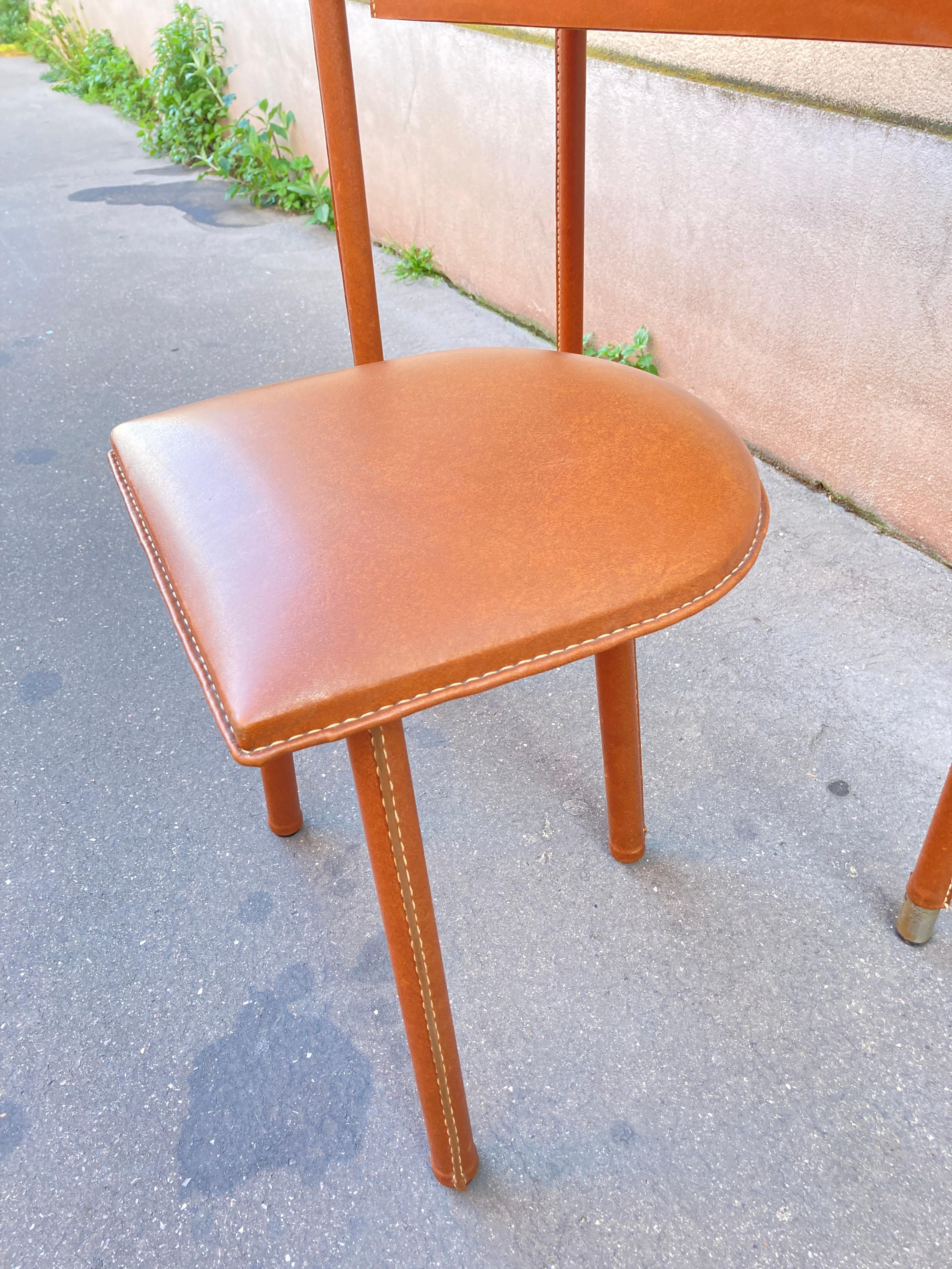 1950's Stitched leather vanity table by Jacques Adnet In Good Condition For Sale In Bois-Colombes, FR