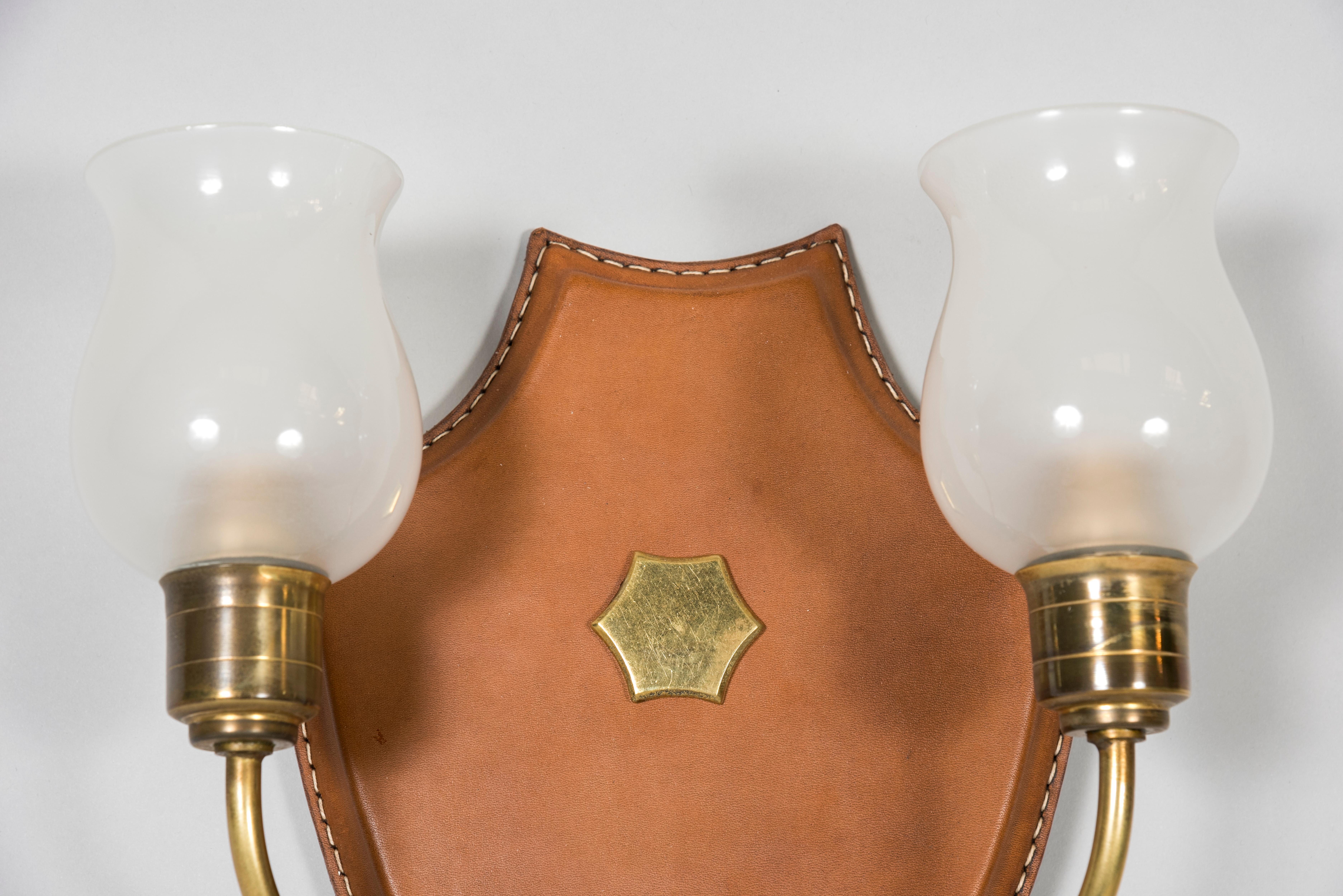 1950's Stitched Leather Wall Lights by Jacques Adnet In Good Condition For Sale In Bois-Colombes, FR