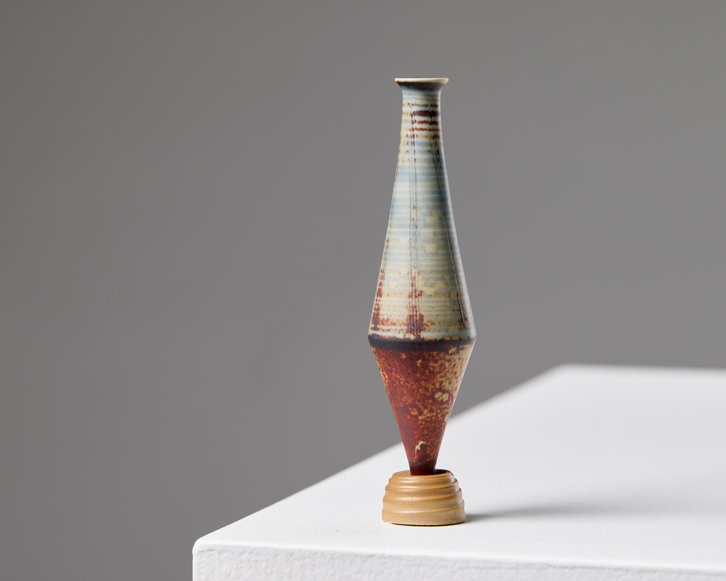 Vase aus Steingut 'Spirea' von Wilhelm Kåge Gustavsbergs Studio, 1950er Jahre (Schwedisch) im Angebot