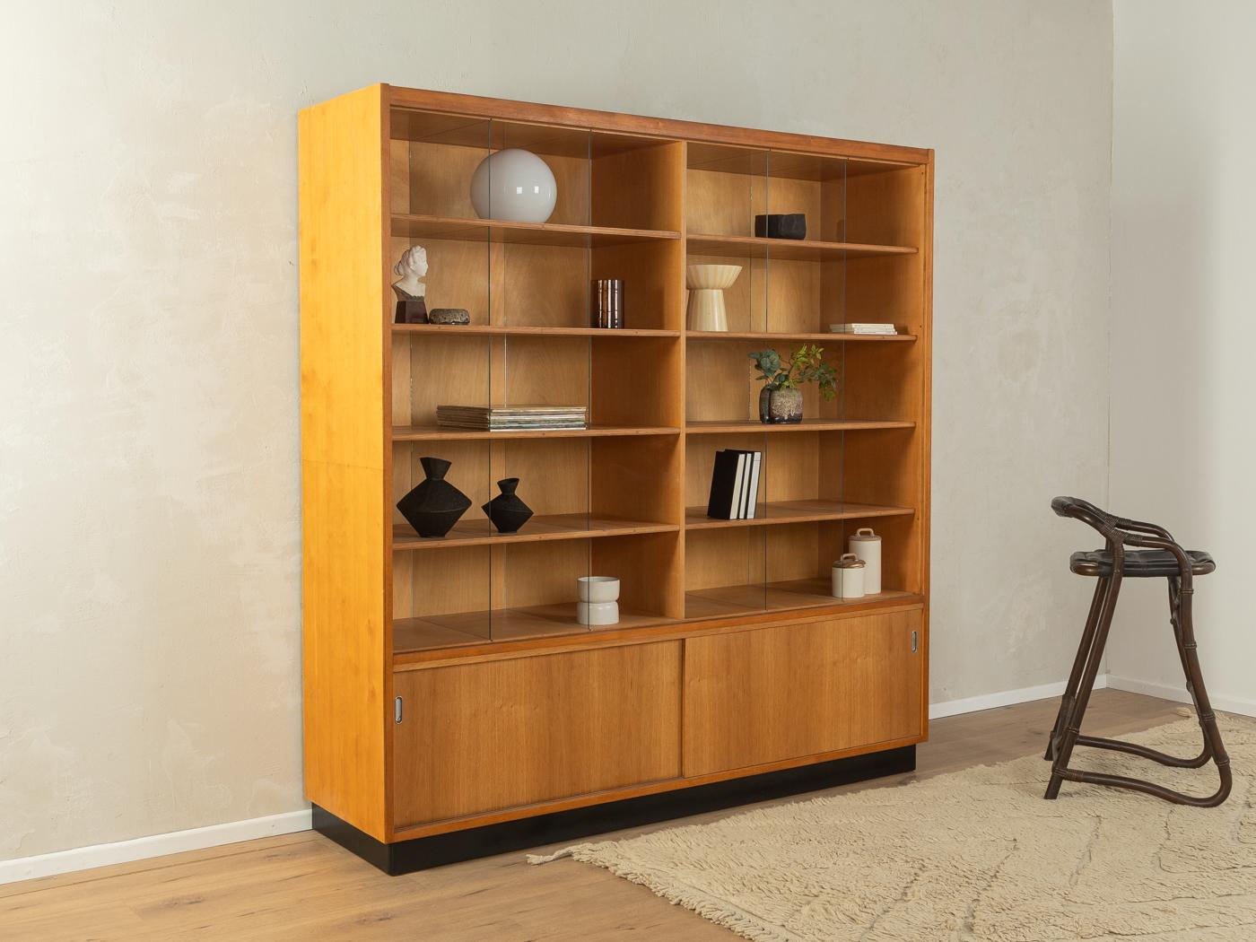 Mid-Century moderno Armadietto del 1950 in vendita