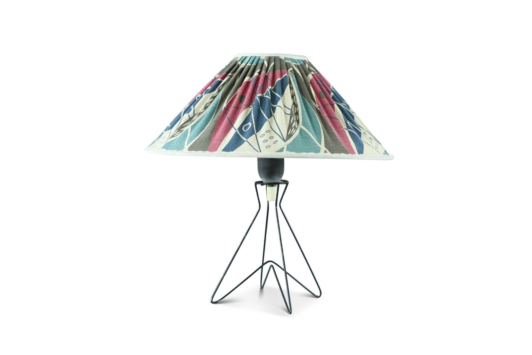 Mid-Century Modern 1950s String Table Lamp For Sale