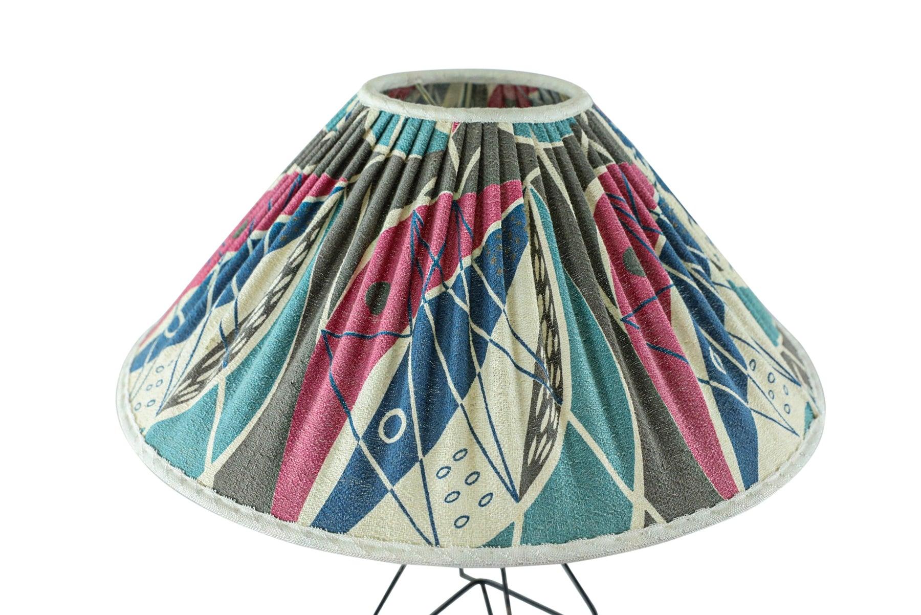 1950s String Table Lamp In Excellent Condition For Sale In Berkeley, CA