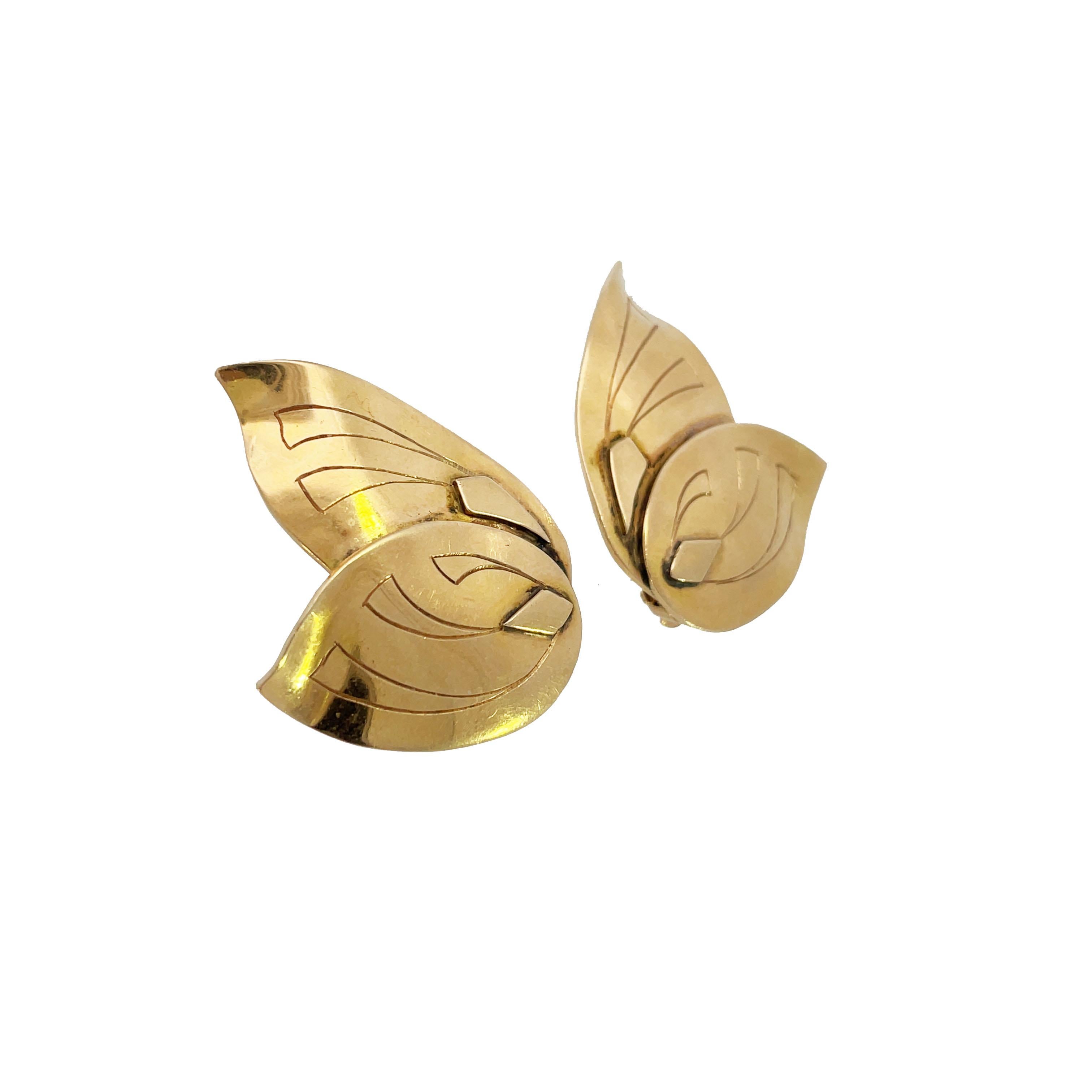 Retro 1950s Studio 14K Yellow Gold Butterfly Clip On Earrings For Sale