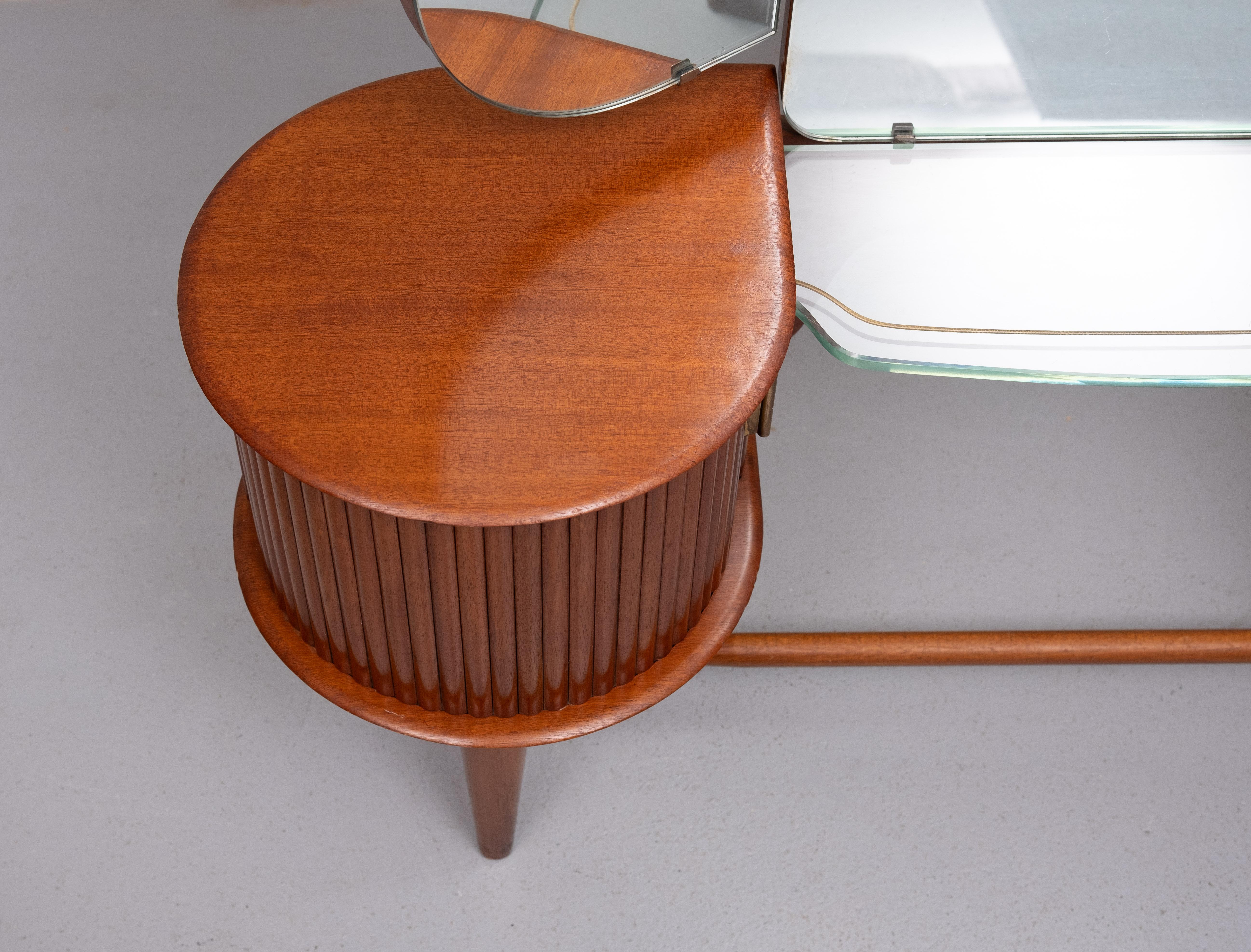 Mid-20th Century 1950s  Stunning curved Vanity and matching Stool