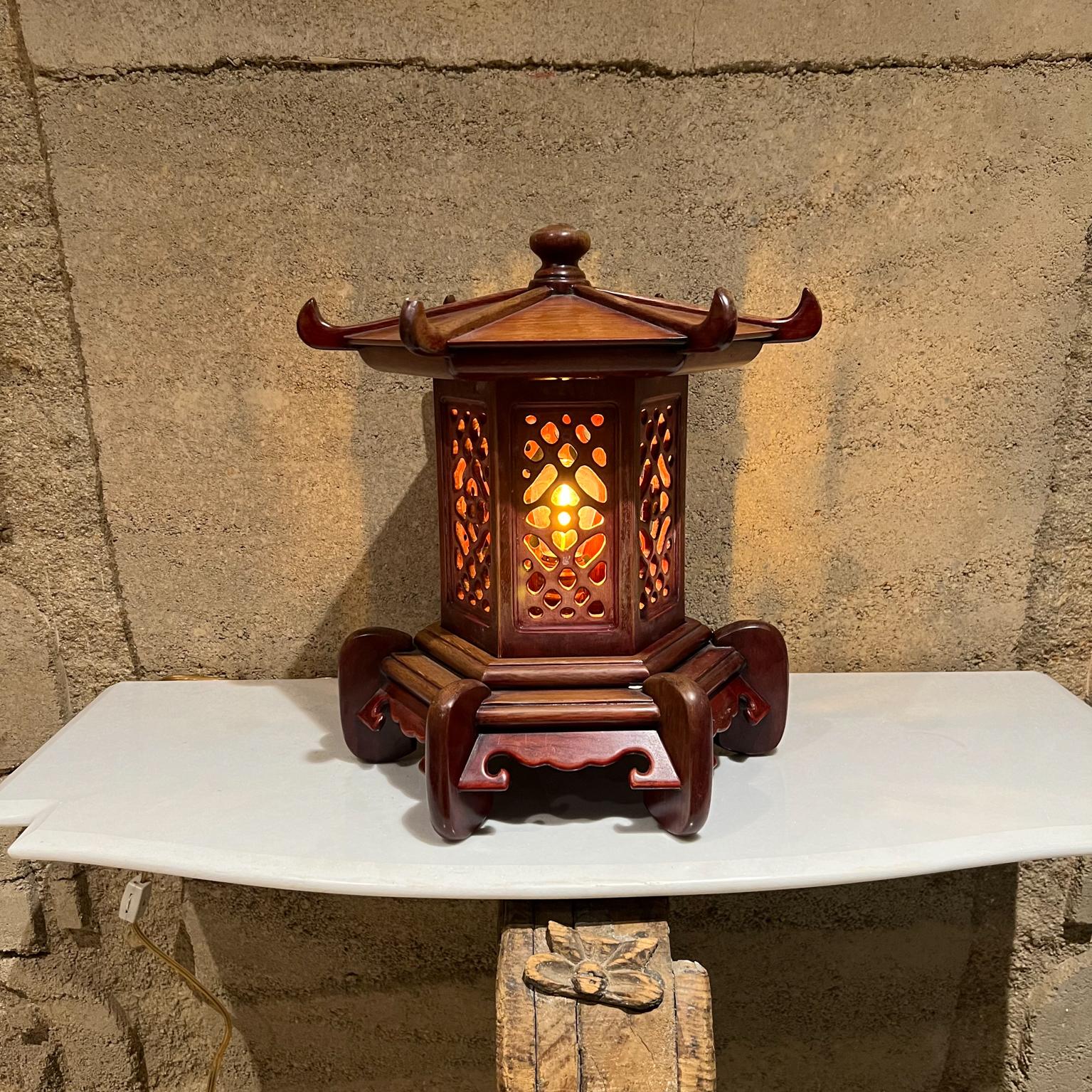 Mid-20th Century 1950s Stunning Vintage Pagoda Table Lamp Intricate Handcrafted Wood For Sale