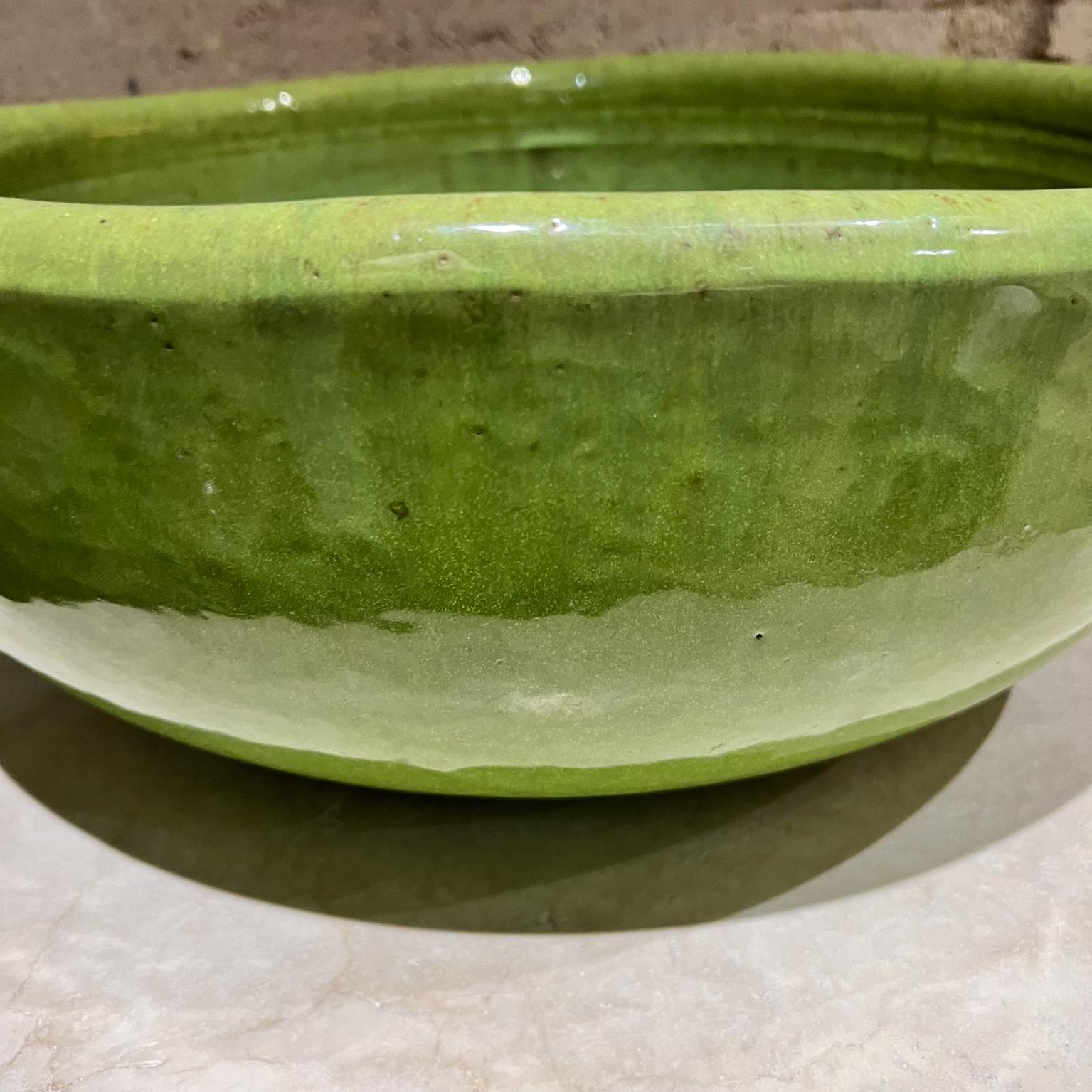 Terracotta Vaso in stile anni '50 Gainey Glazed Art Pottery Architectural Pottery Verde in vendita
