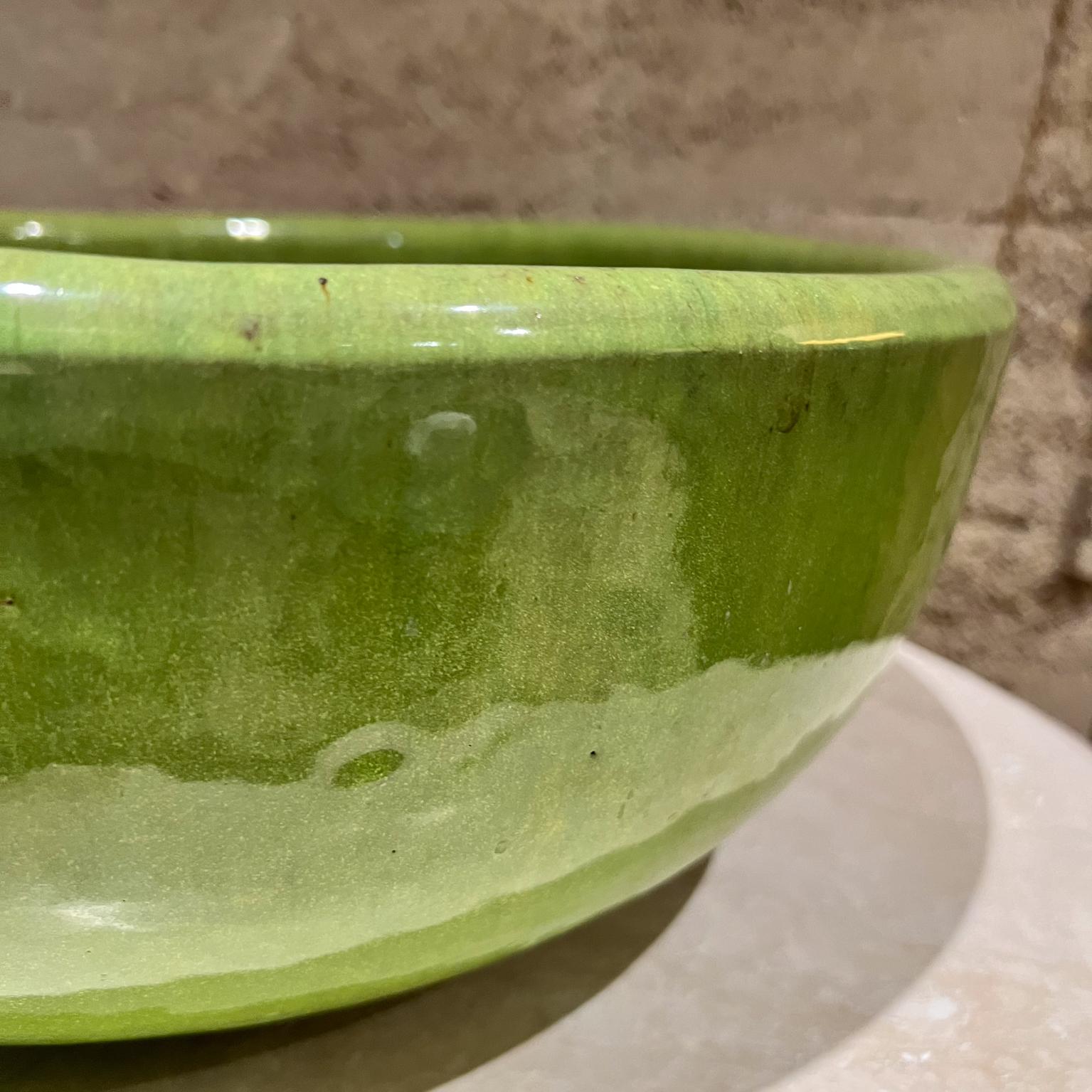 Vaso in stile anni '50 Gainey Glazed Art Pottery Architectural Pottery Verde in vendita 1