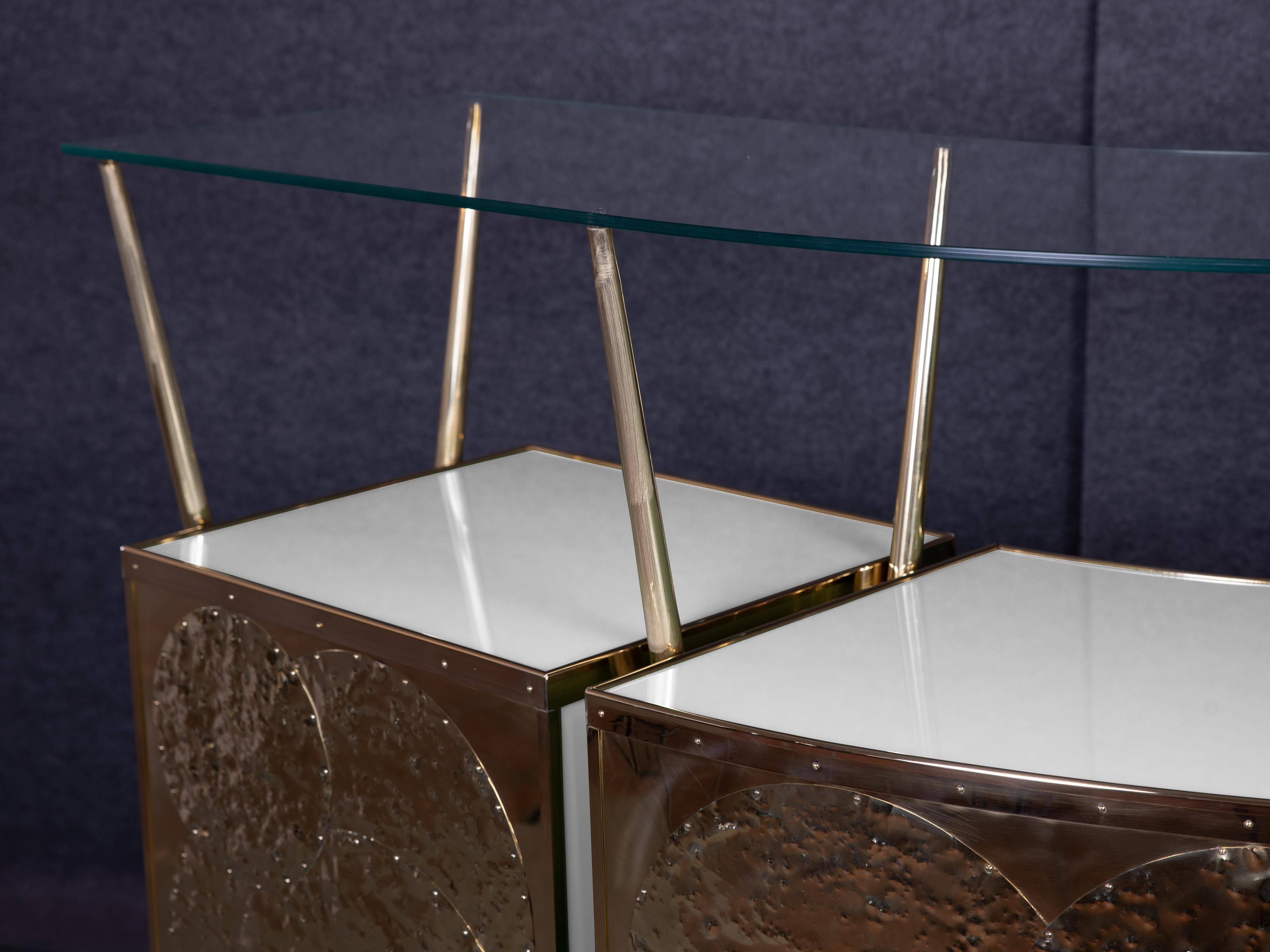 Mid-Century Modern Elevate Your Style with This 1950s Italian Dry Bar in White Murano Glass & Brass For Sale