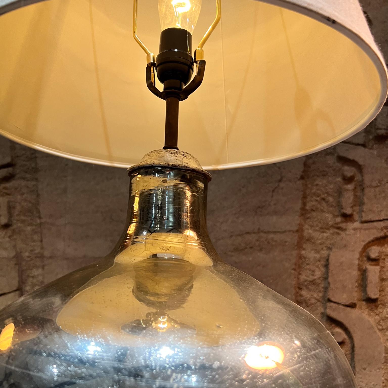 1950er Jahre Stil Luis Barragán Quecksilber Glas Tischlampe Mexiko (Mitte des 20. Jahrhunderts) im Angebot