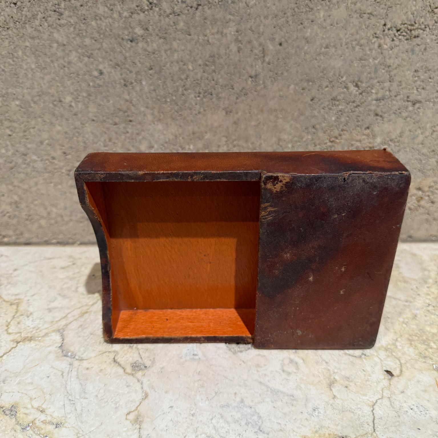 1950s Style of Hermès Distressed Leather Note Pad Holder For Sale 4