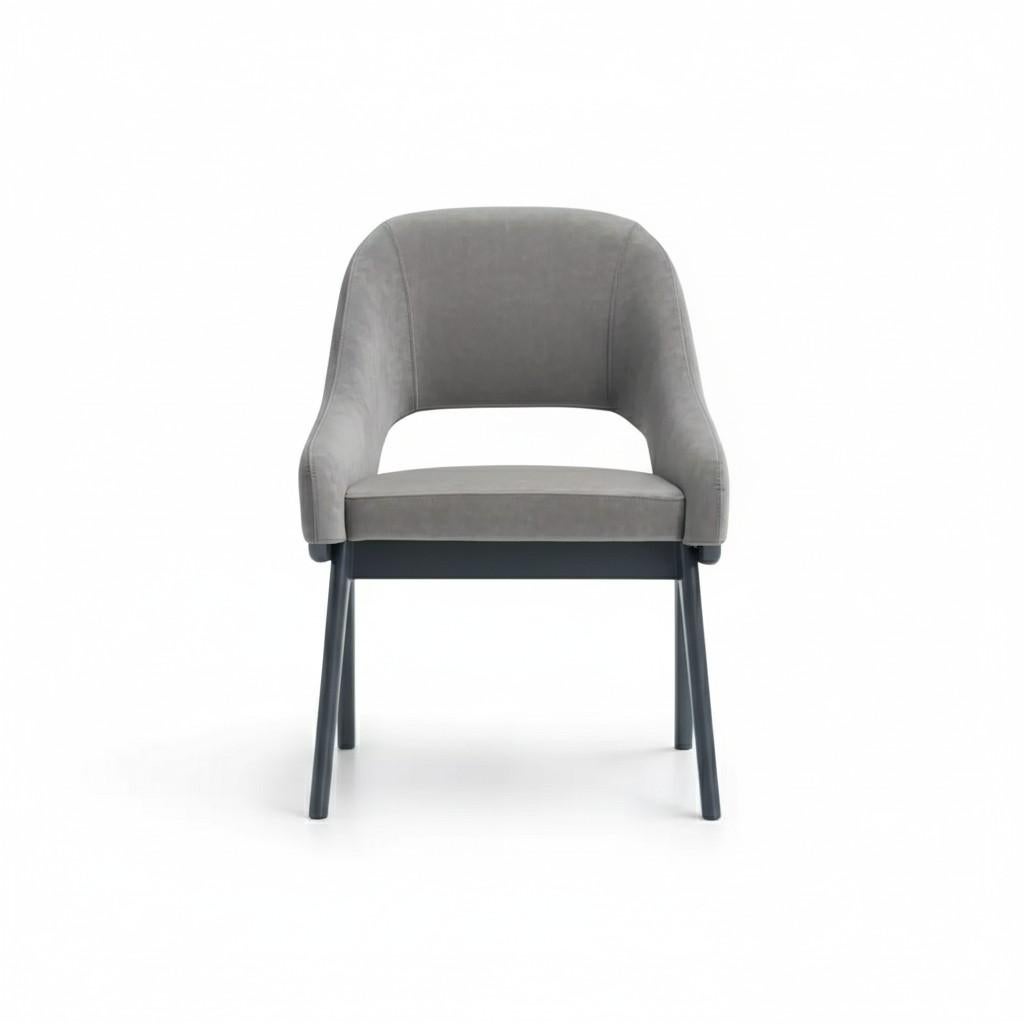 Structure and frame:
Metallic skeleton for the back and arms, screwed to the seat frame and legs, made of solid wood.
Backrest:
Metal rod structure reinforced with plates, which serve as support for the support that incorporates a rubber coating of