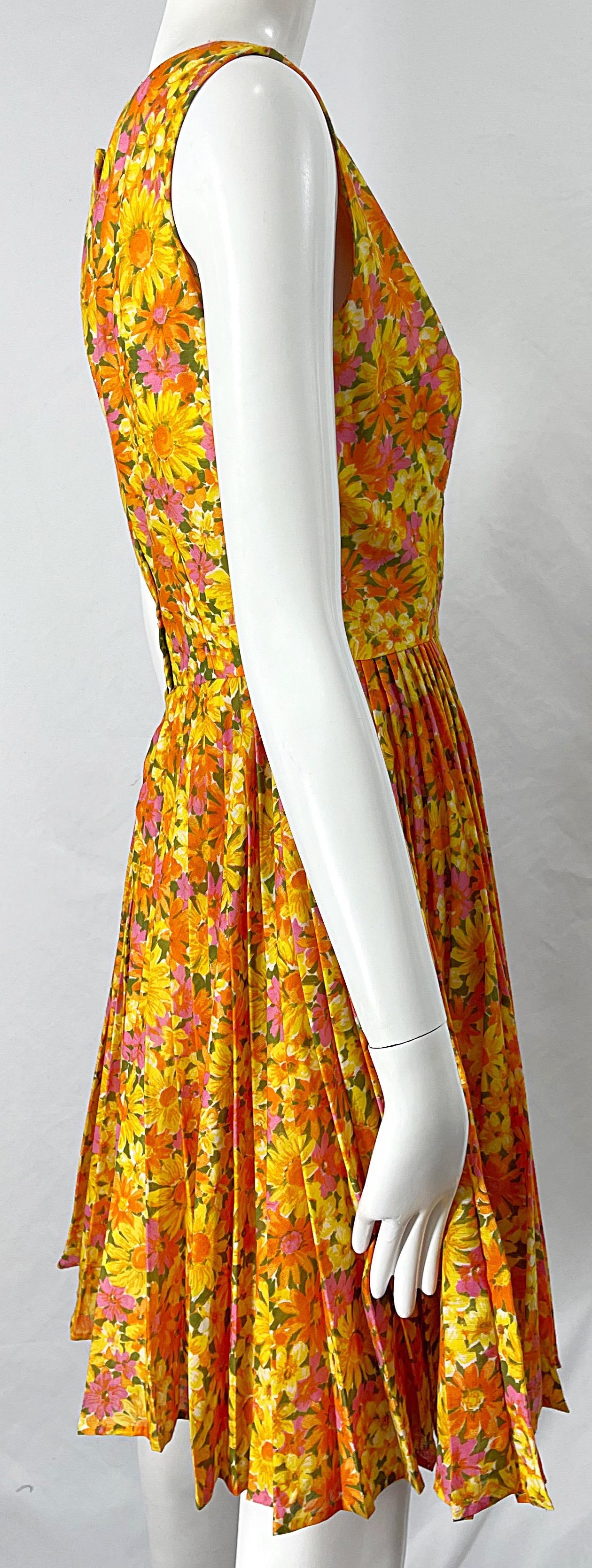 1950s Suzy Perette Yellow Pink Orange Daisy Print Cotton Vintage 50s Dress For Sale 2