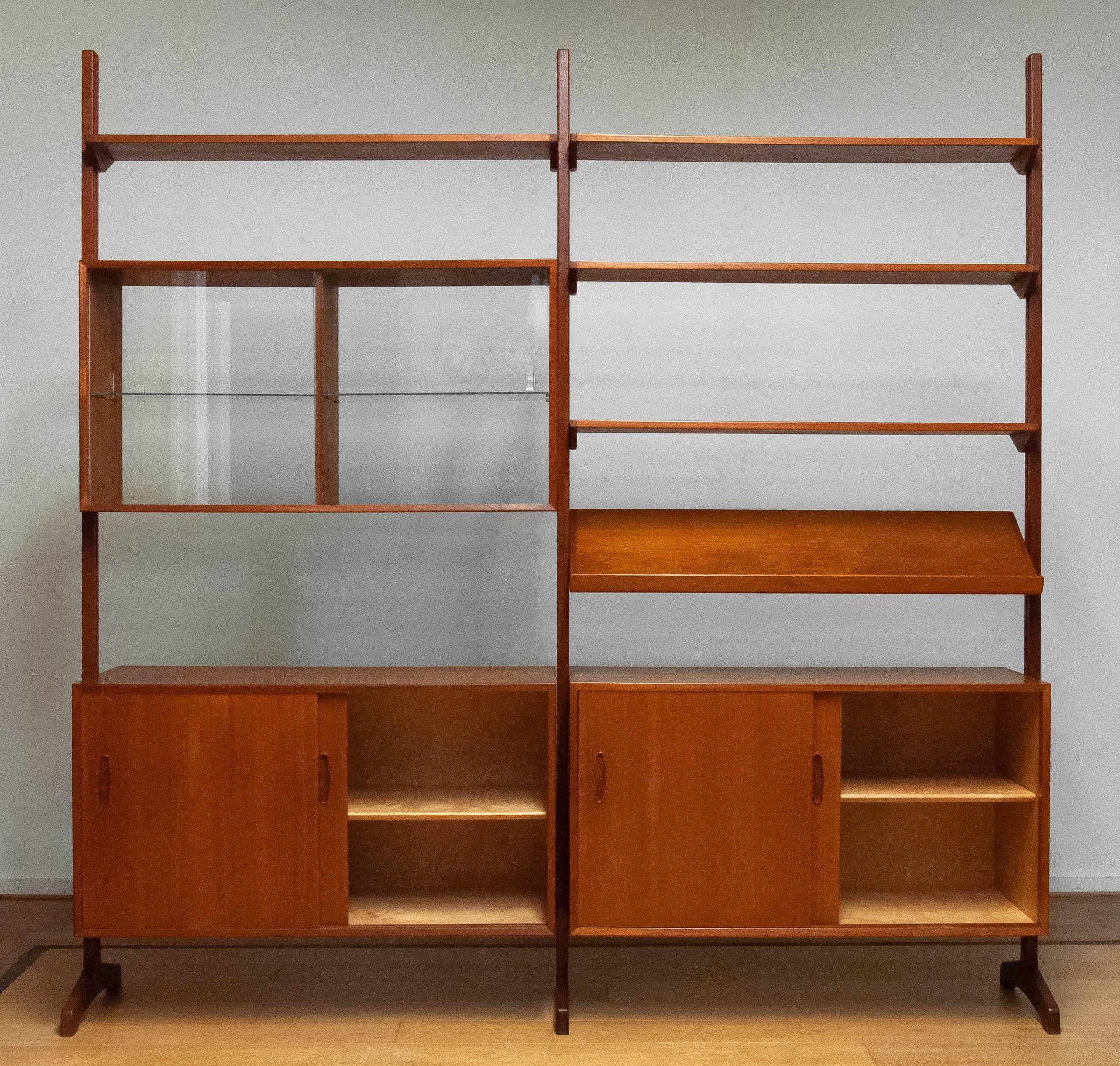 Schwedischer Bücherregalschrank/Raumteiler aus Teakholz von Nils Jonsson, 1950er Jahre. 10