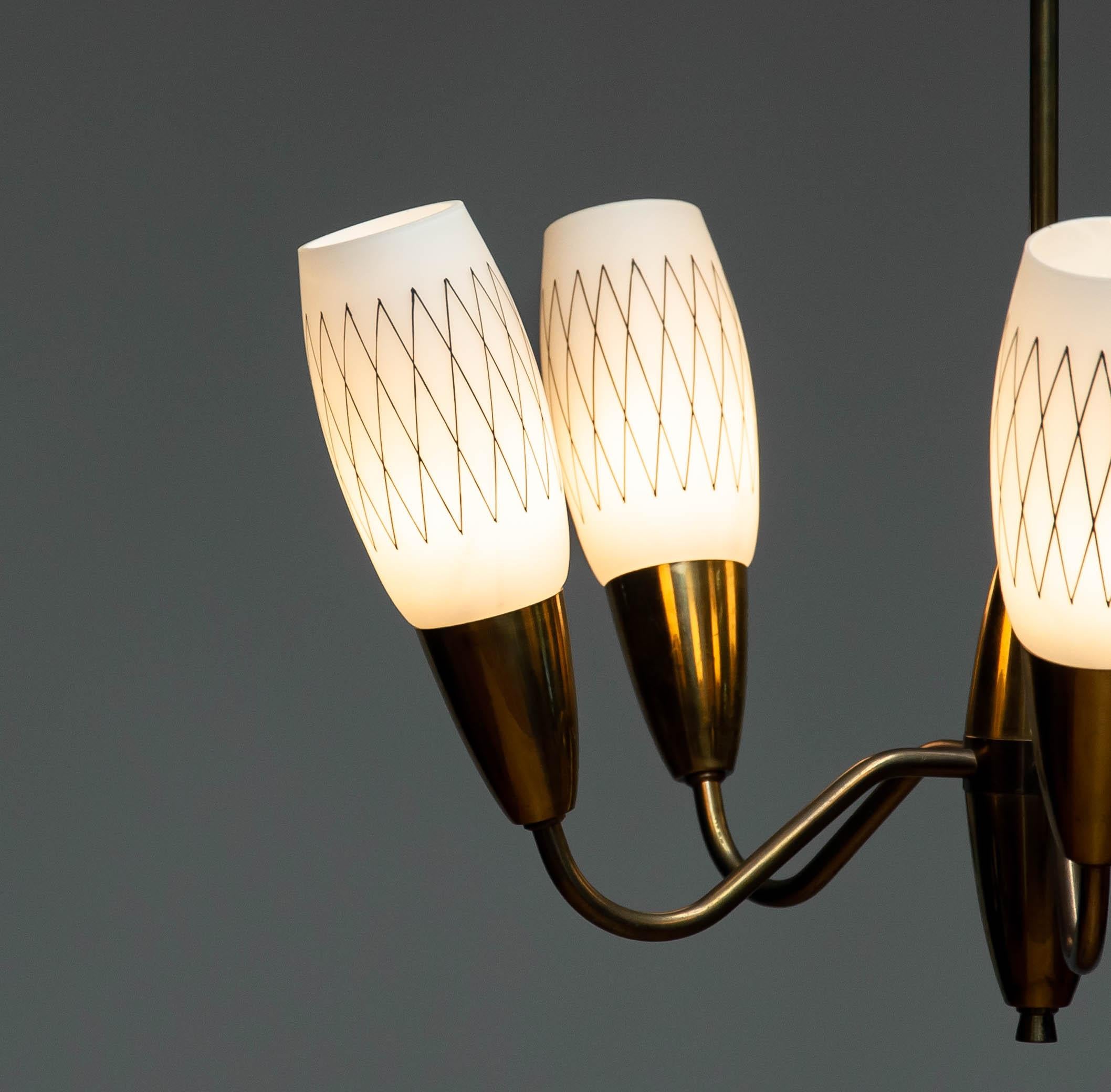 Milieu du XXe siècle 1950s Swedish brass & opal glass pendant/chandelier: en vente