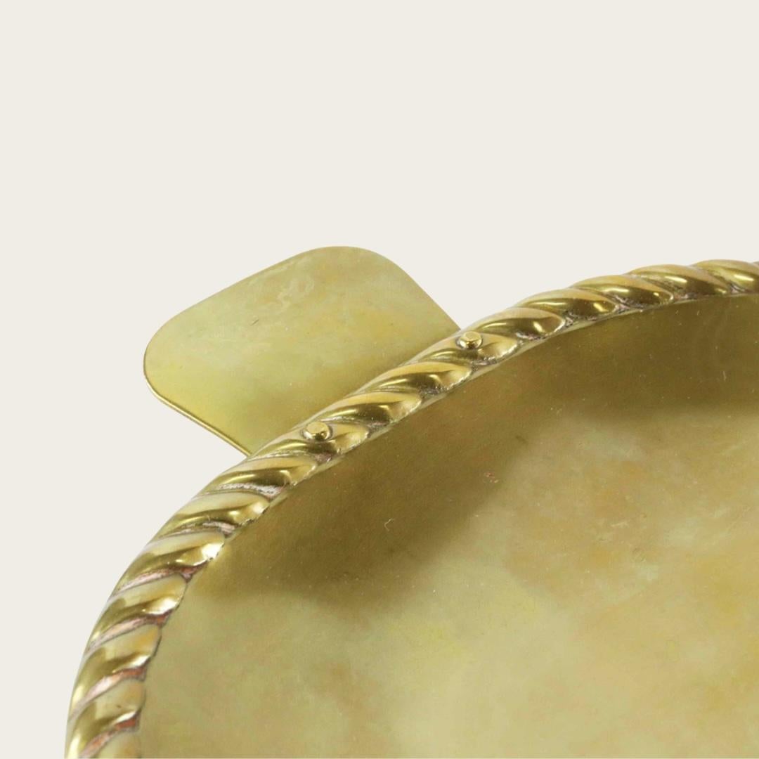 Bandeja sueca de latón de los años 50 en Bueno estado para la venta en Brooklyn, NY