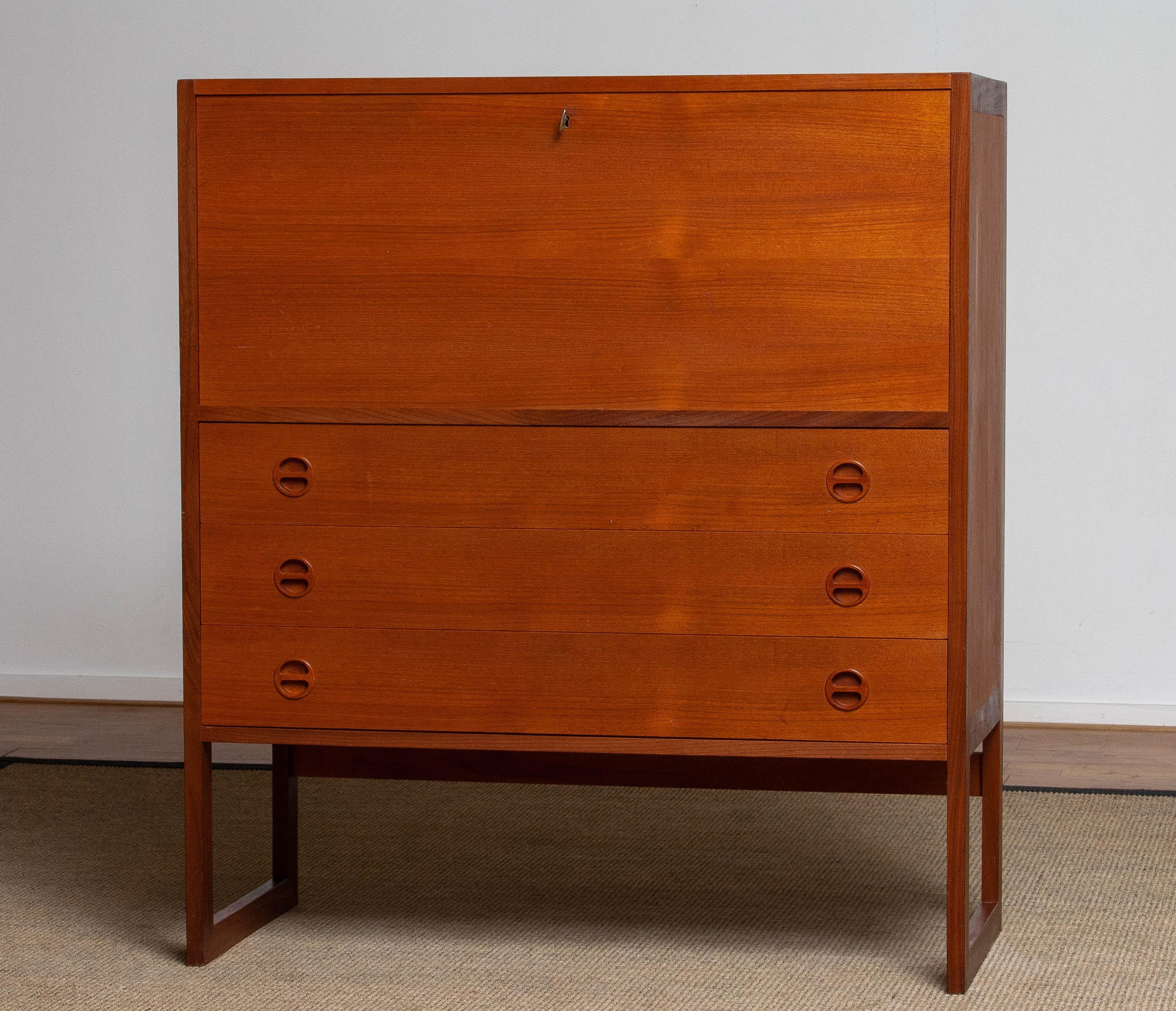 Scandinavian Modern 1950's Swedish Desk / Secretaire / Vanity in Teak and Oak by Arne Wahl Iversen