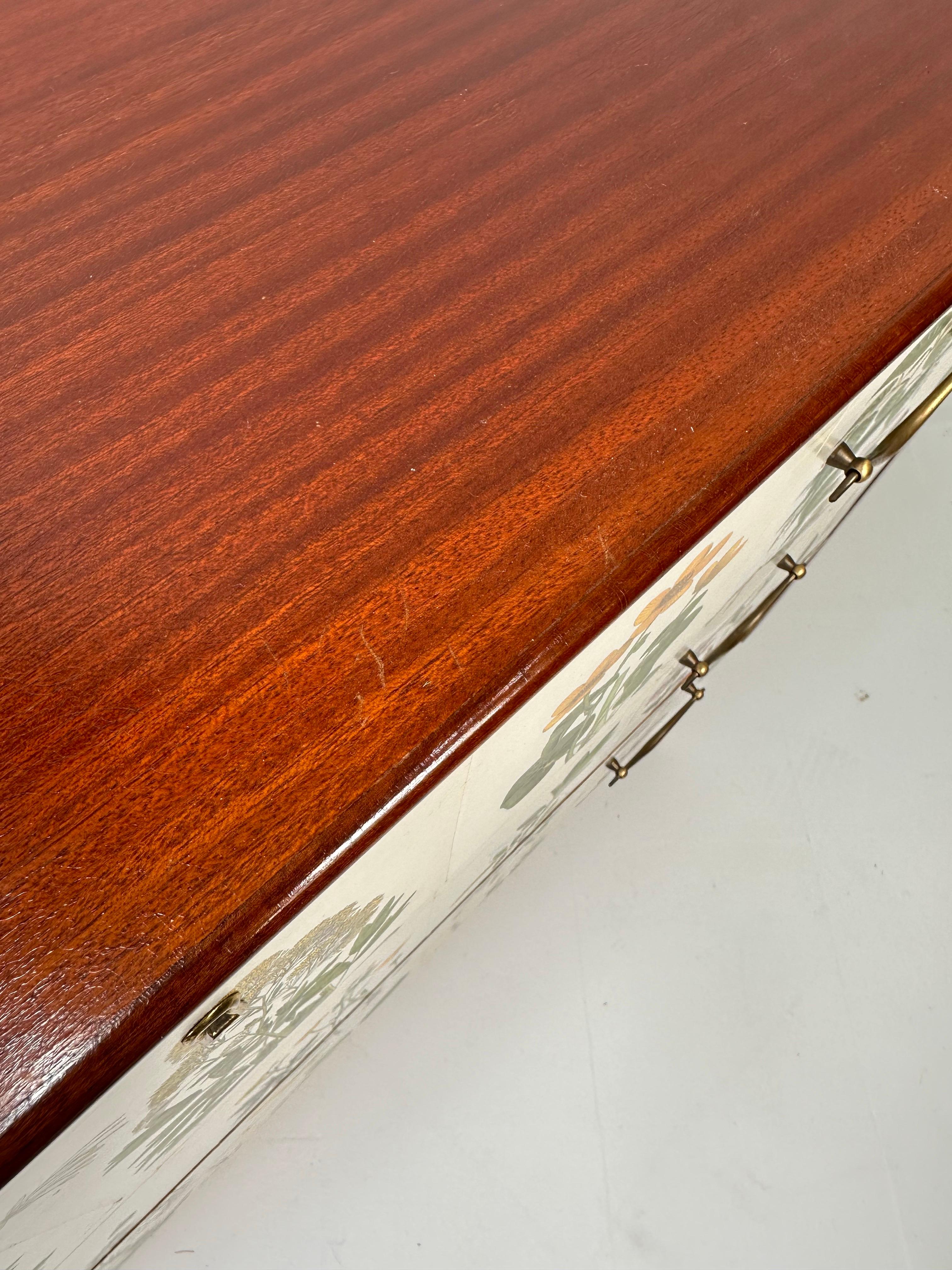 Commode suédoise des années 1950 avec illustrations de Nordens Flora en vente 3