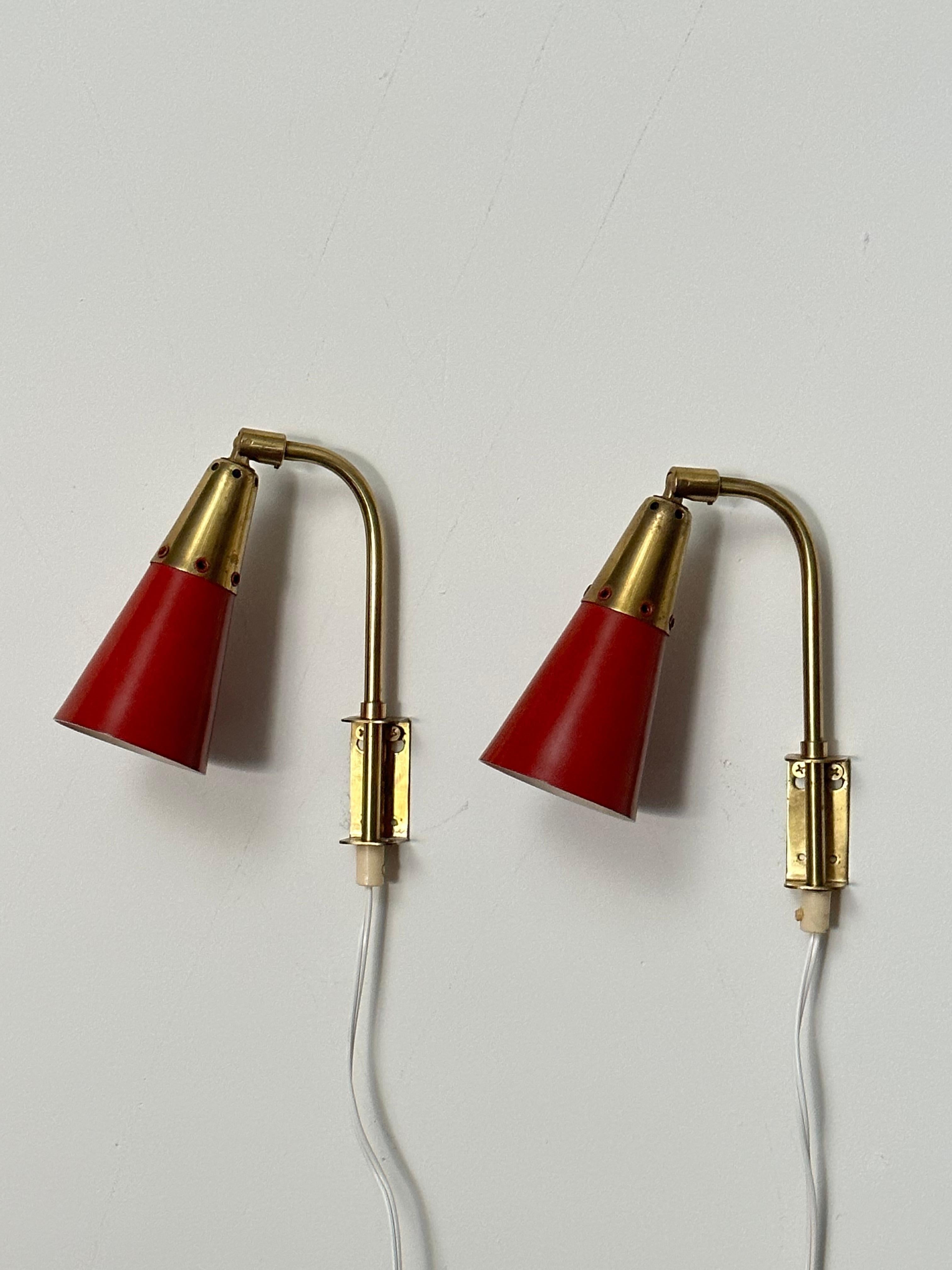 Svedese Luci da parete moderniste svedesi degli anni '50 di Upsala Armaturfabrik - una coppia in vendita