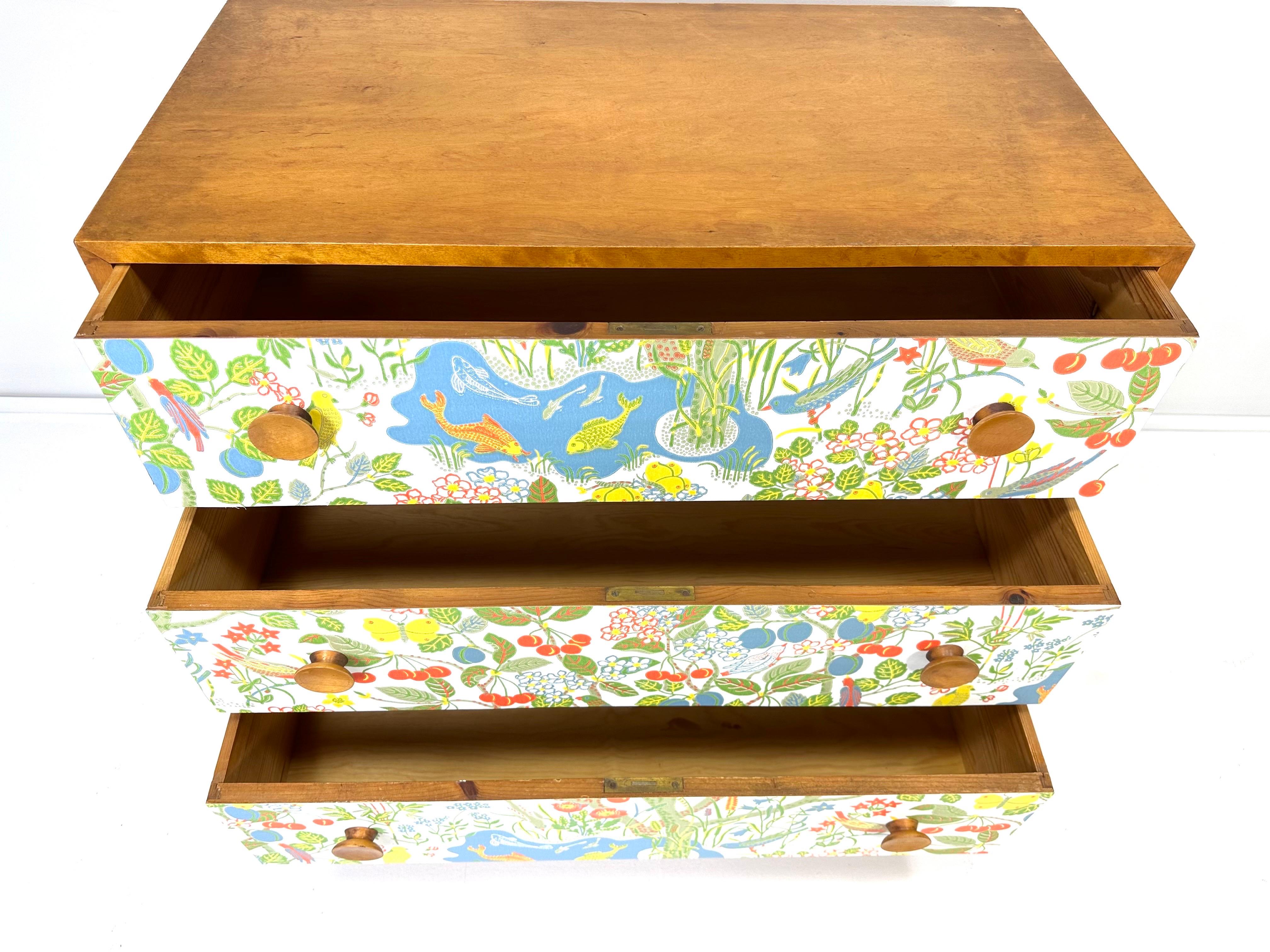 1950’s Swedish “Paradiset” Dresser For Sale 4