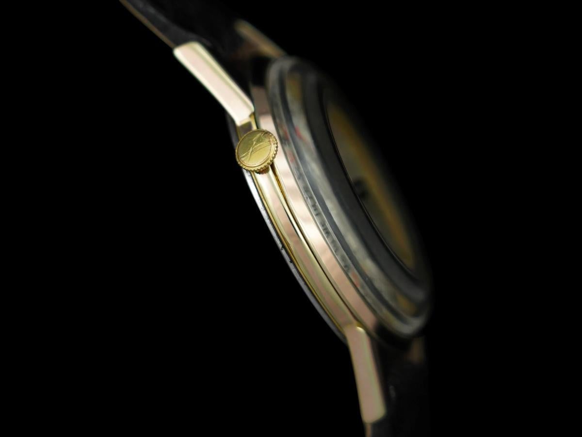 1950's SWISS DATE-O-GRAPH Vintage Herren Dreifach-Datums-Kalender - 18K Gold plattiert im Angebot 2