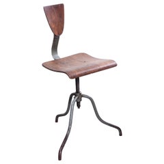 1950s Swivelling Industrial Chair with Rich Patina
