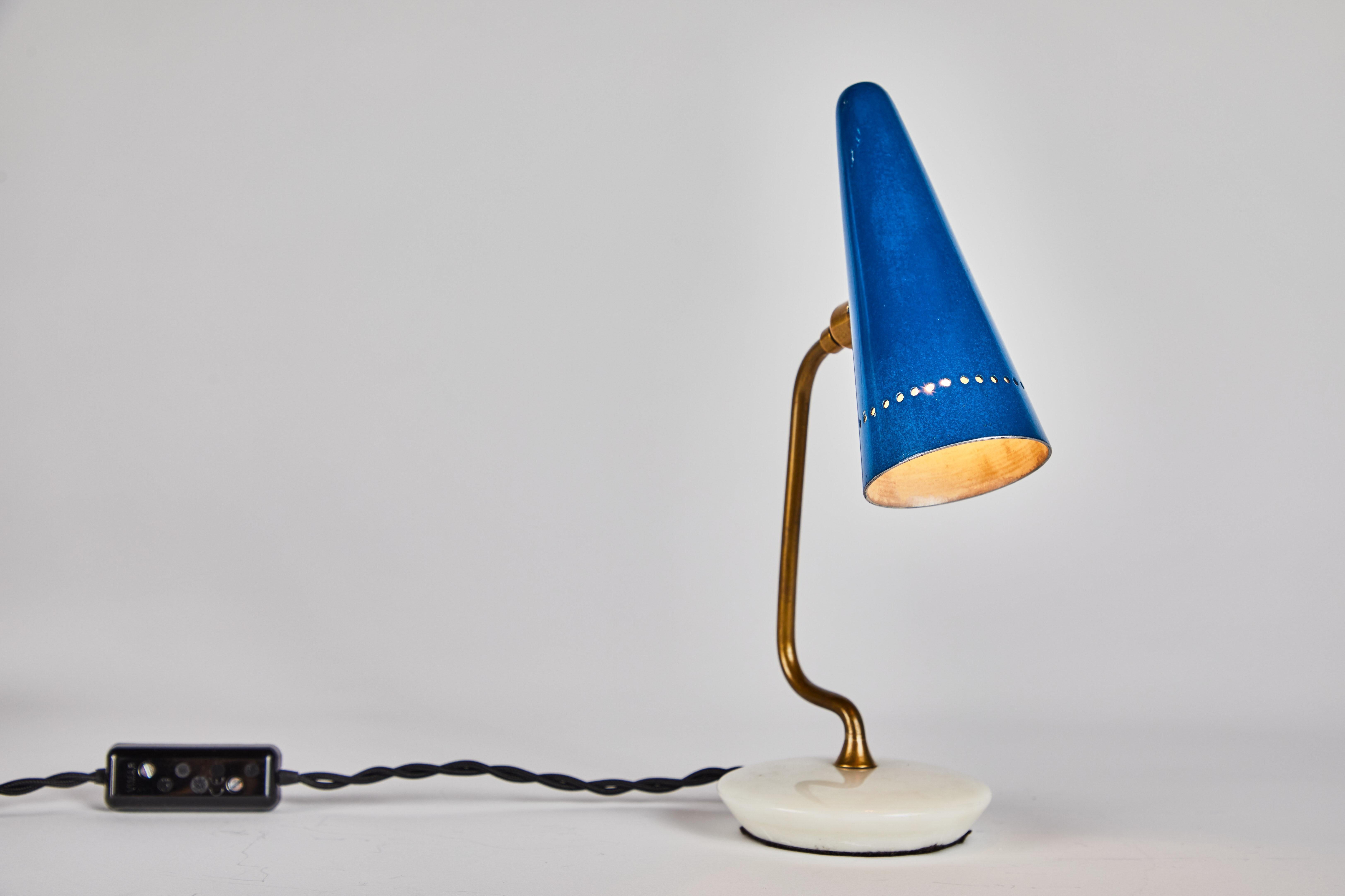 Painted 1950s Table Lamp Attributed to Gino Sarfatti for Arteluce