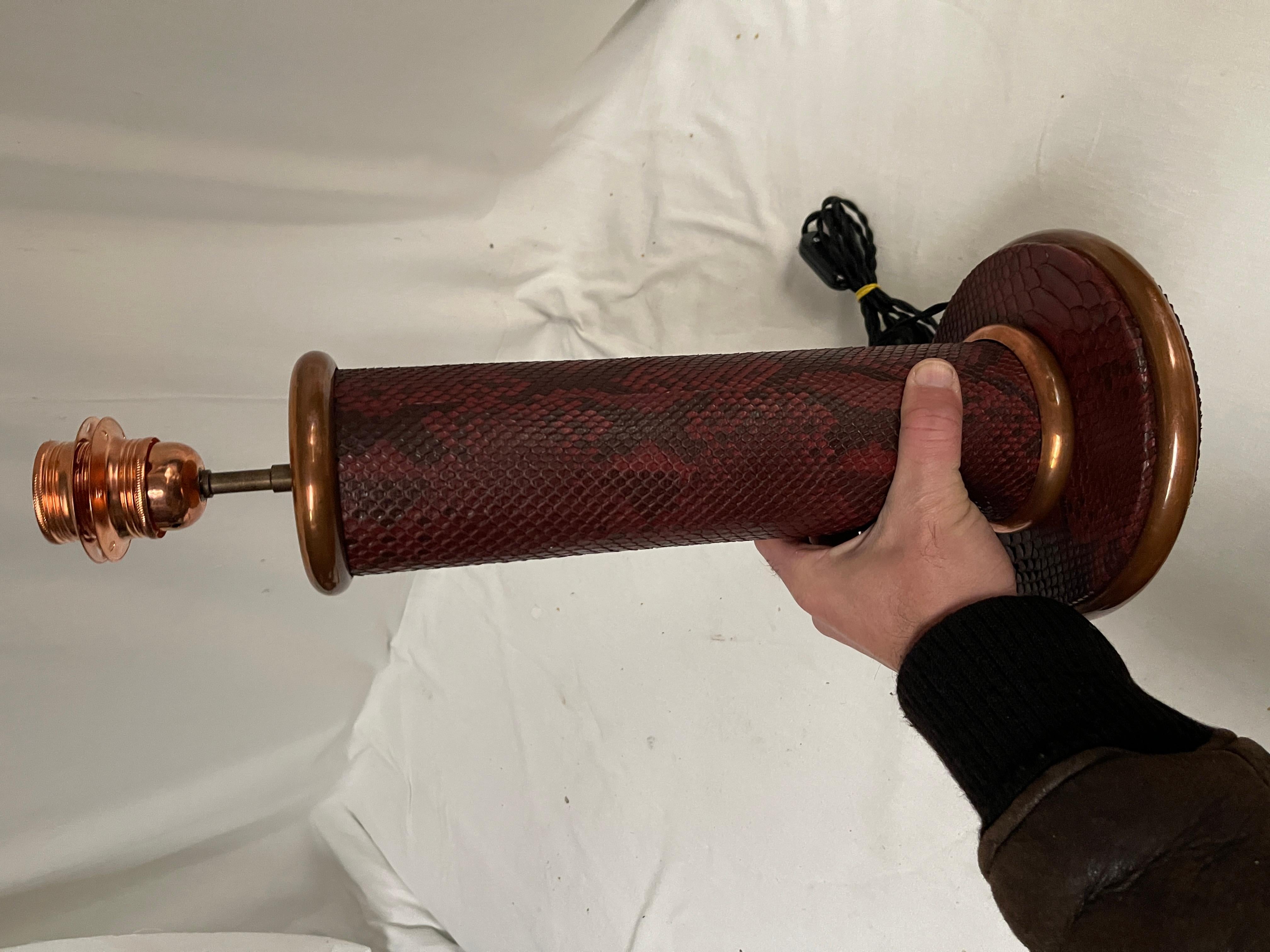 1950's table lamp covered with python skin attributed to Hermès For Sale 3