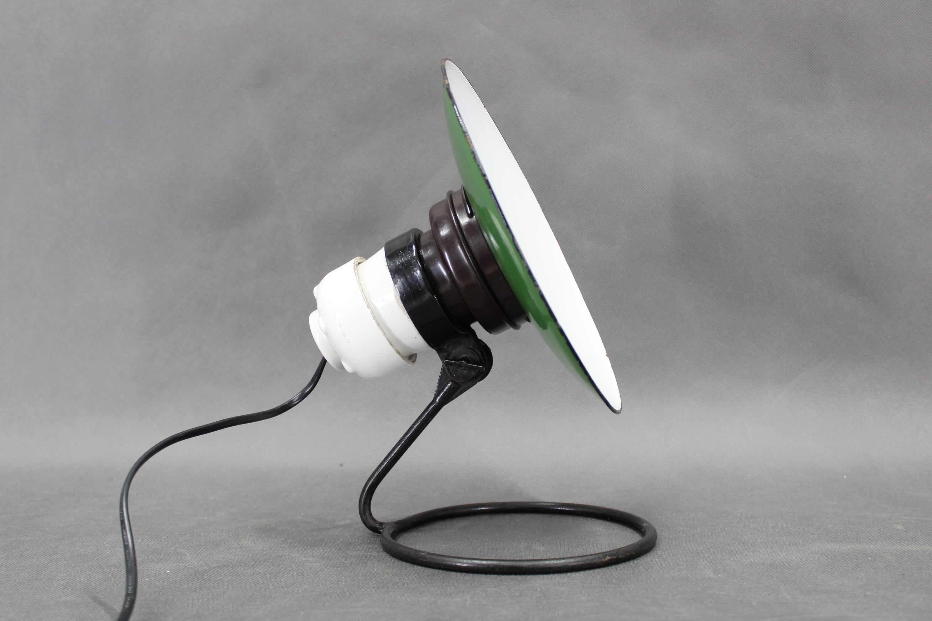 Tchèque Lampe de table des années 1950, Tchécoslovaquie en vente
