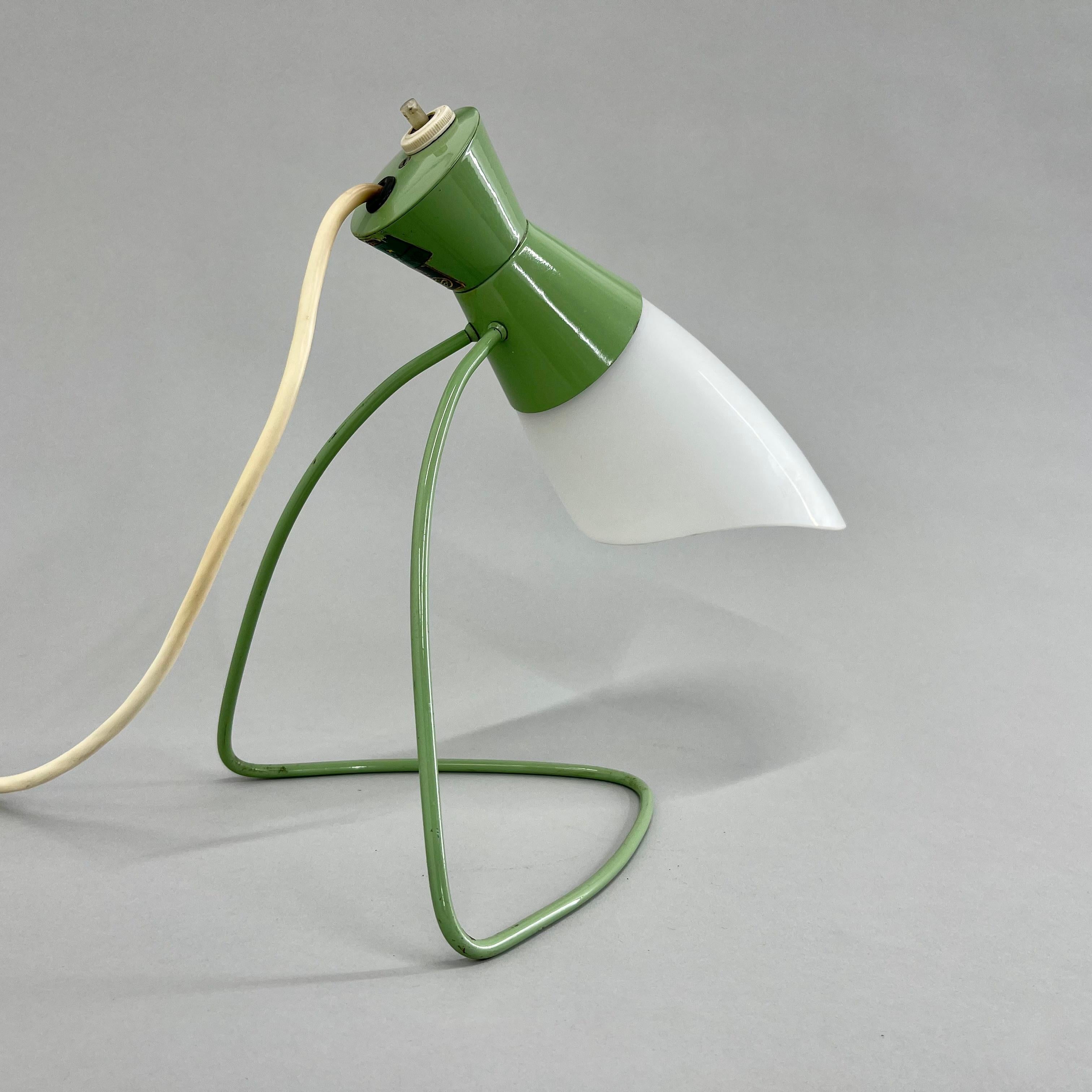 Tchèque Lampe de bureau des années 1950, modèle 1621, conçue par Josef Hurka pour Napako en vente