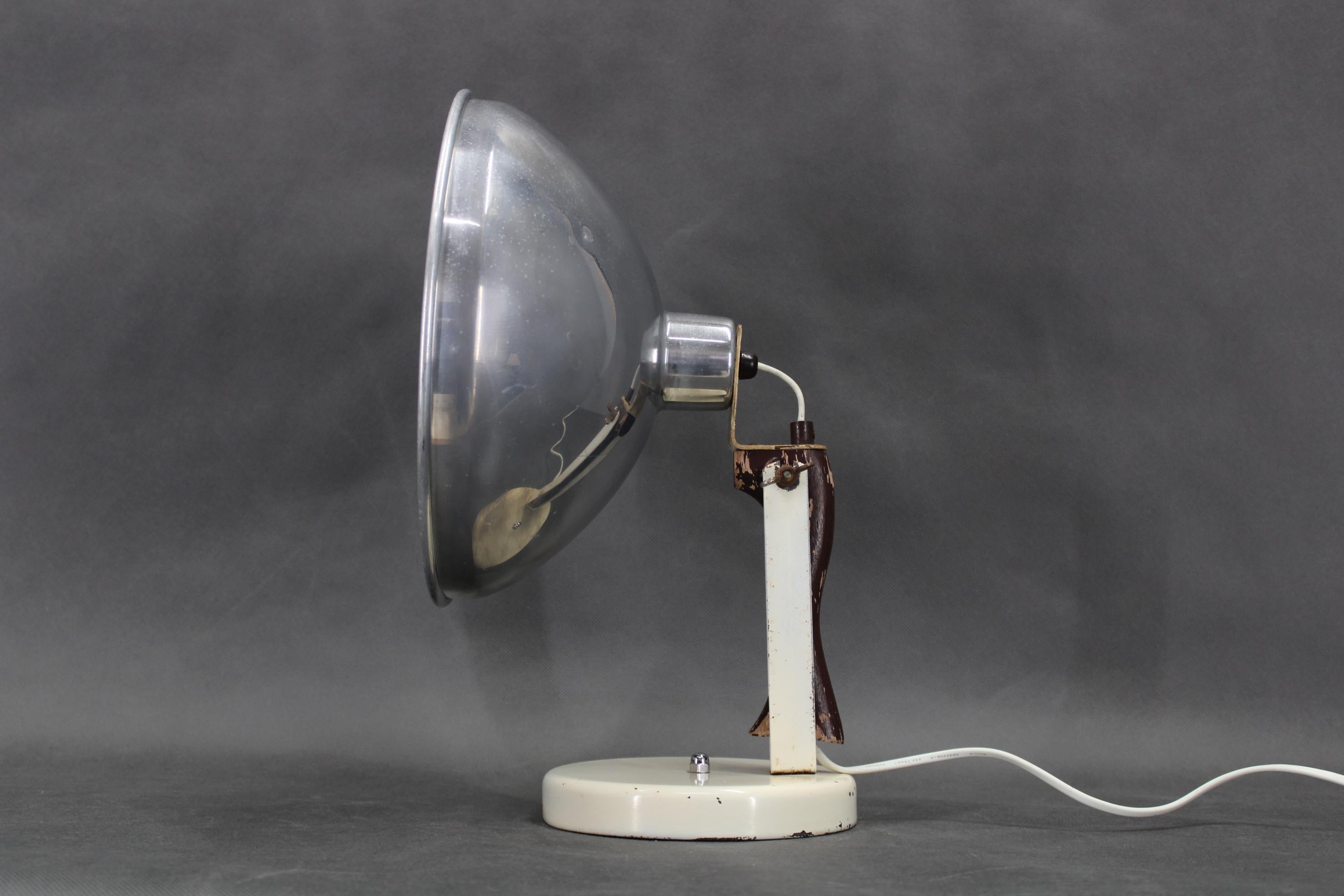 Mid-Century Modern 1950s Table Lamp with Aluminium Lampshade, Czechoslovakia en vente