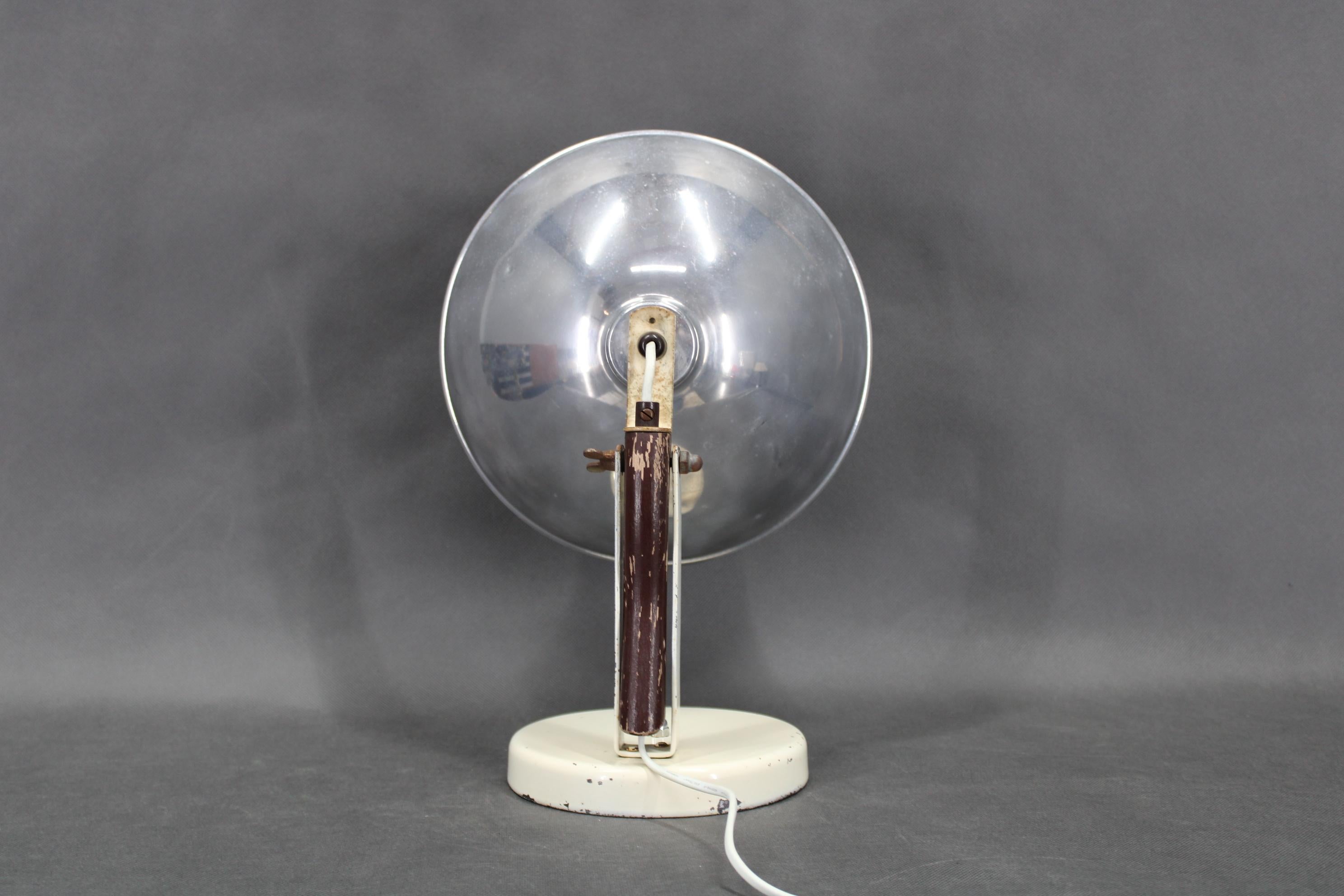 Tchèque 1950s Table Lamp with Aluminium Lampshade, Czechoslovakia en vente