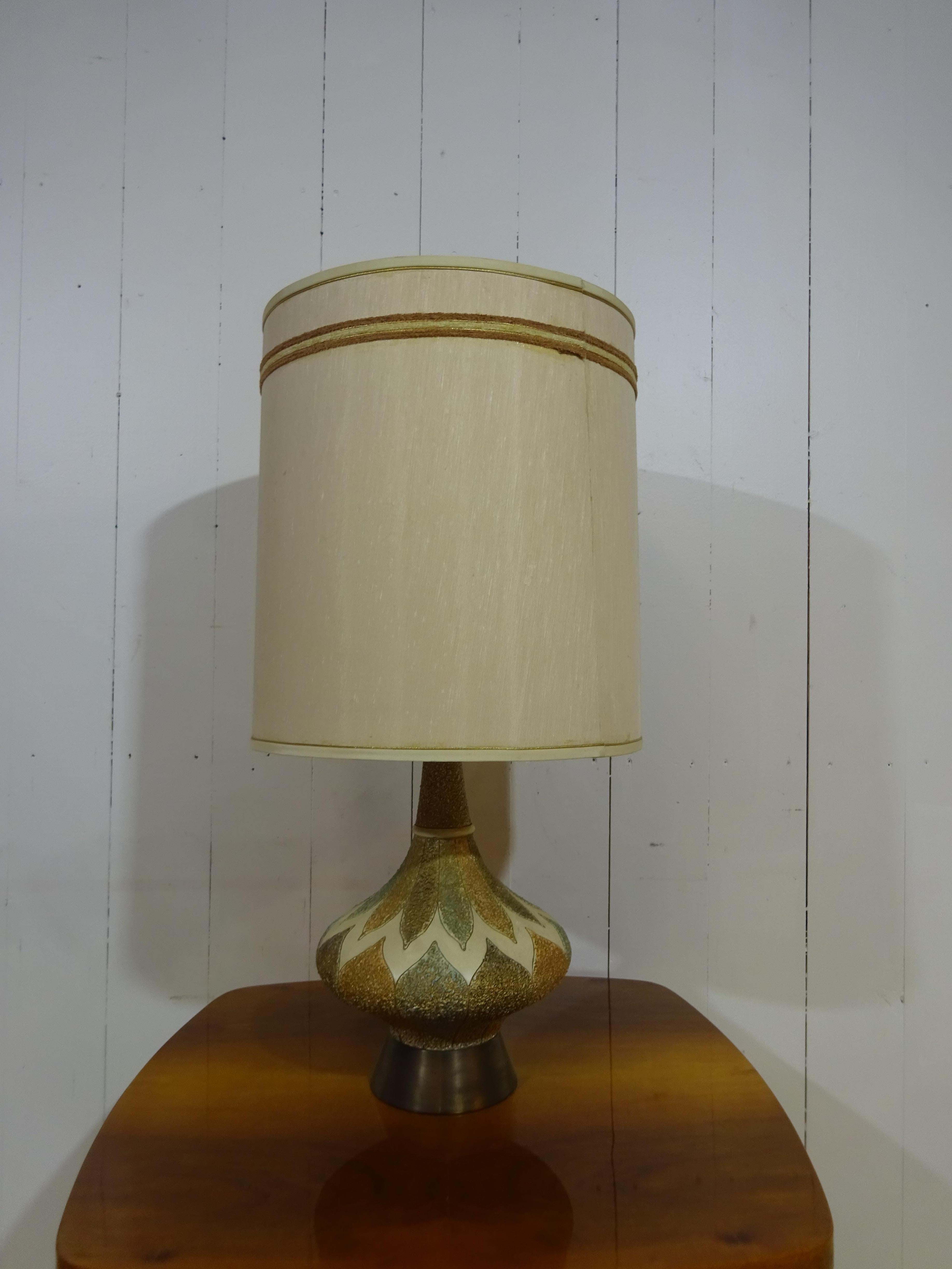 British 1950's Table Lamp with Patterned Porcelain Base For Sale
