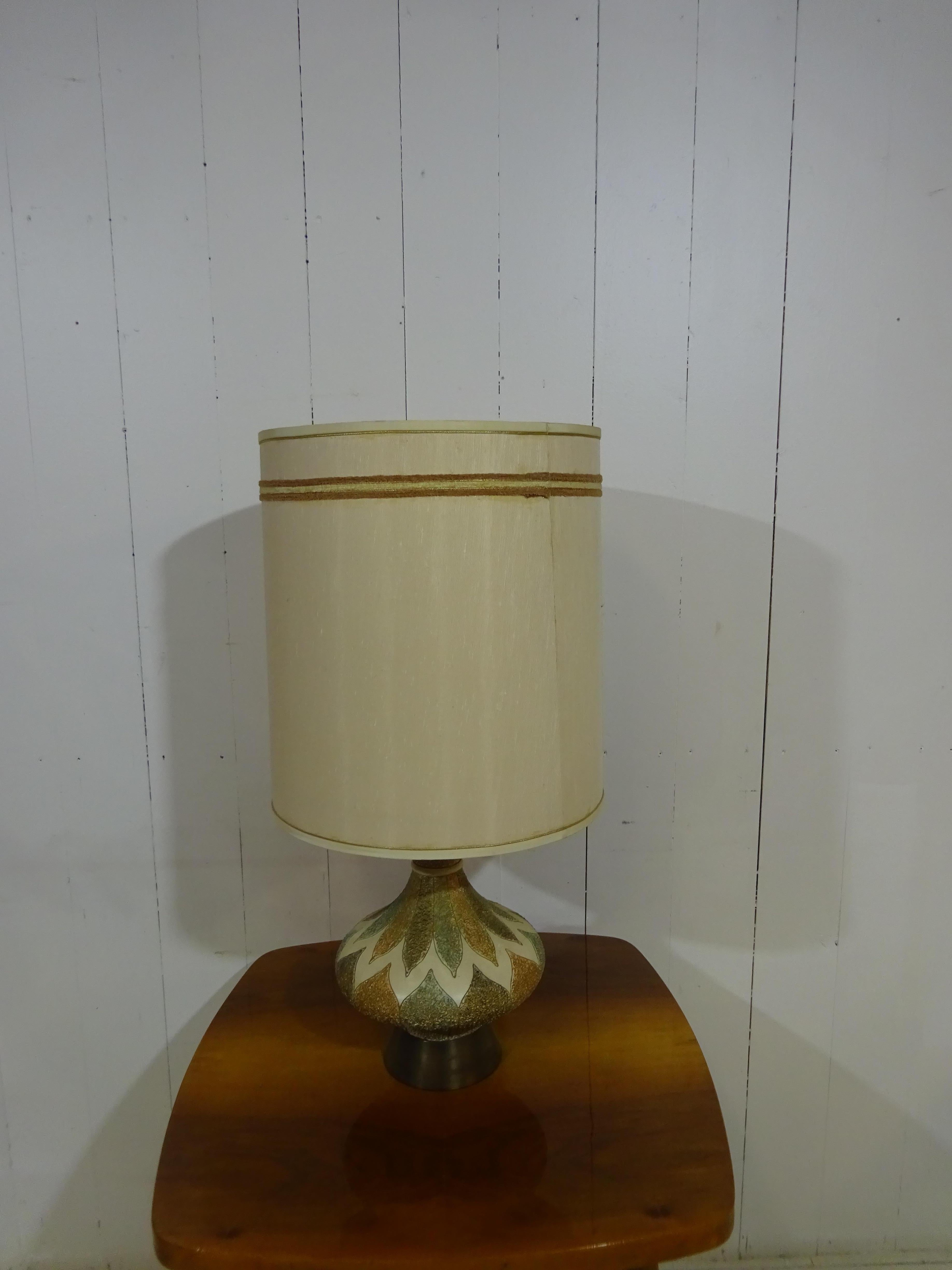 Brass 1950's Table Lamp with Patterned Porcelain Base For Sale
