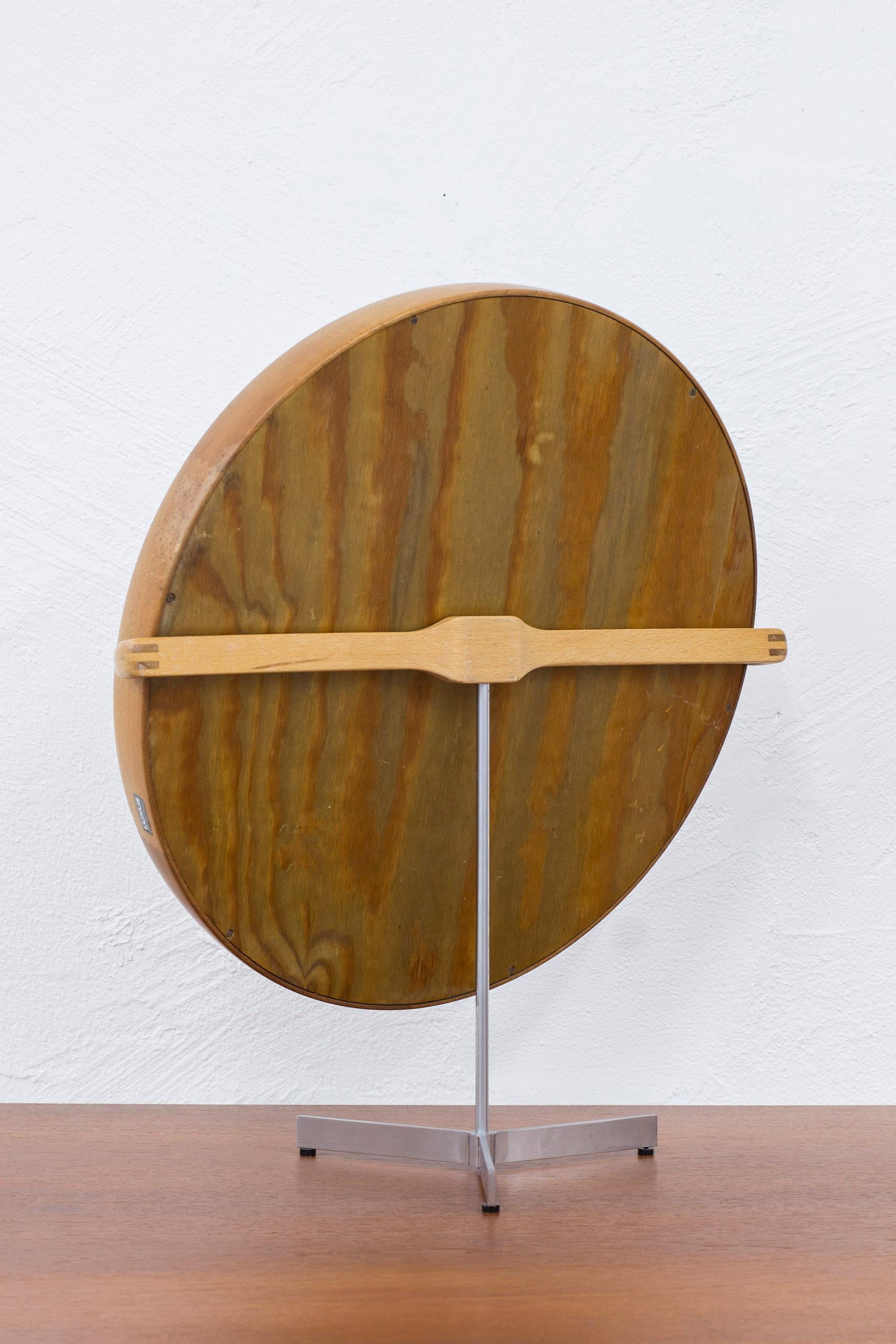 1950s Table mirror in beech and brushed steel by Uno & Östen Kristiansson For Sale 1