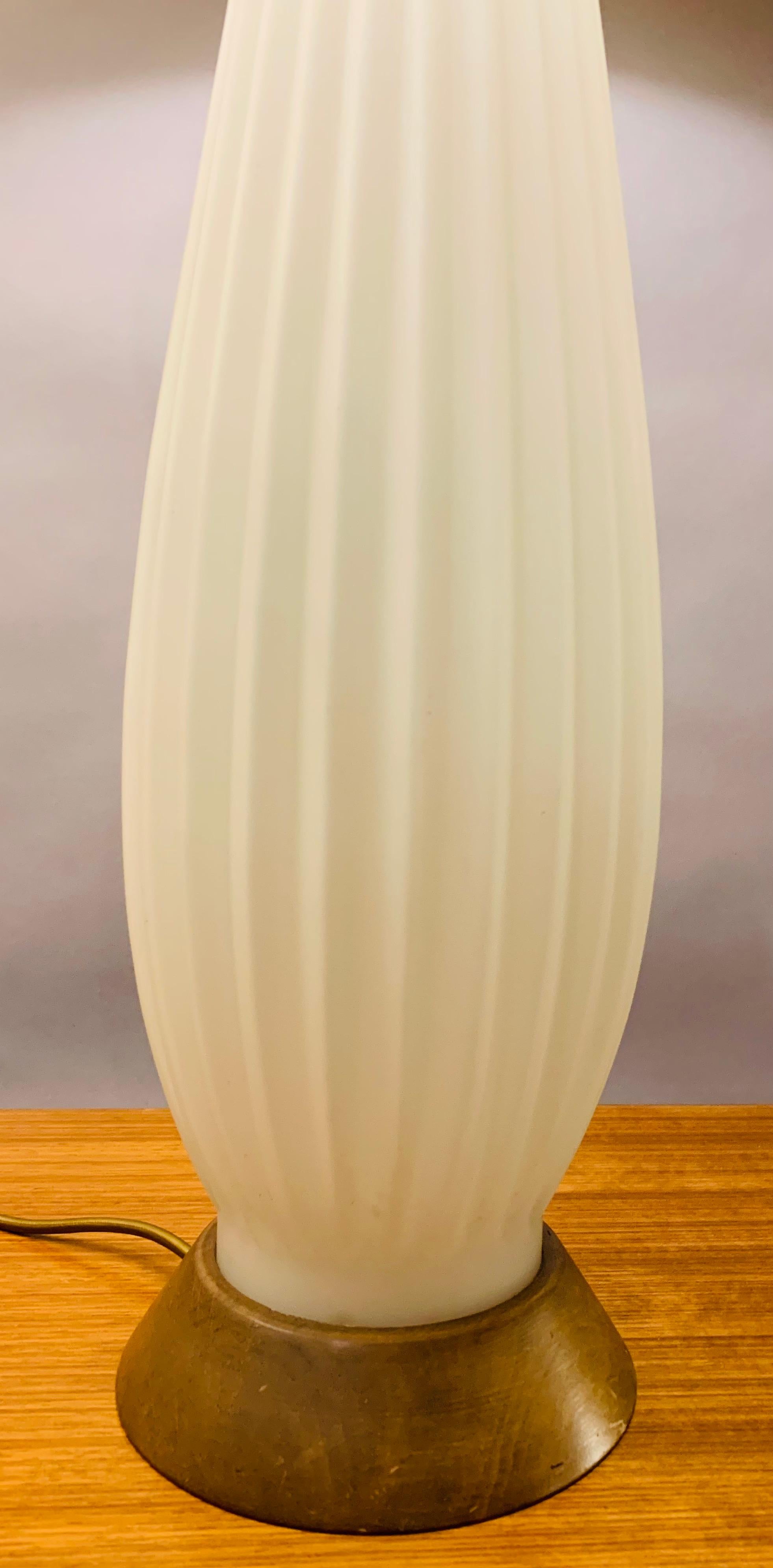 1950s Tall Alfredo Barbini Style Ribbed Opaque White Glass & Wood Table Lamp 2