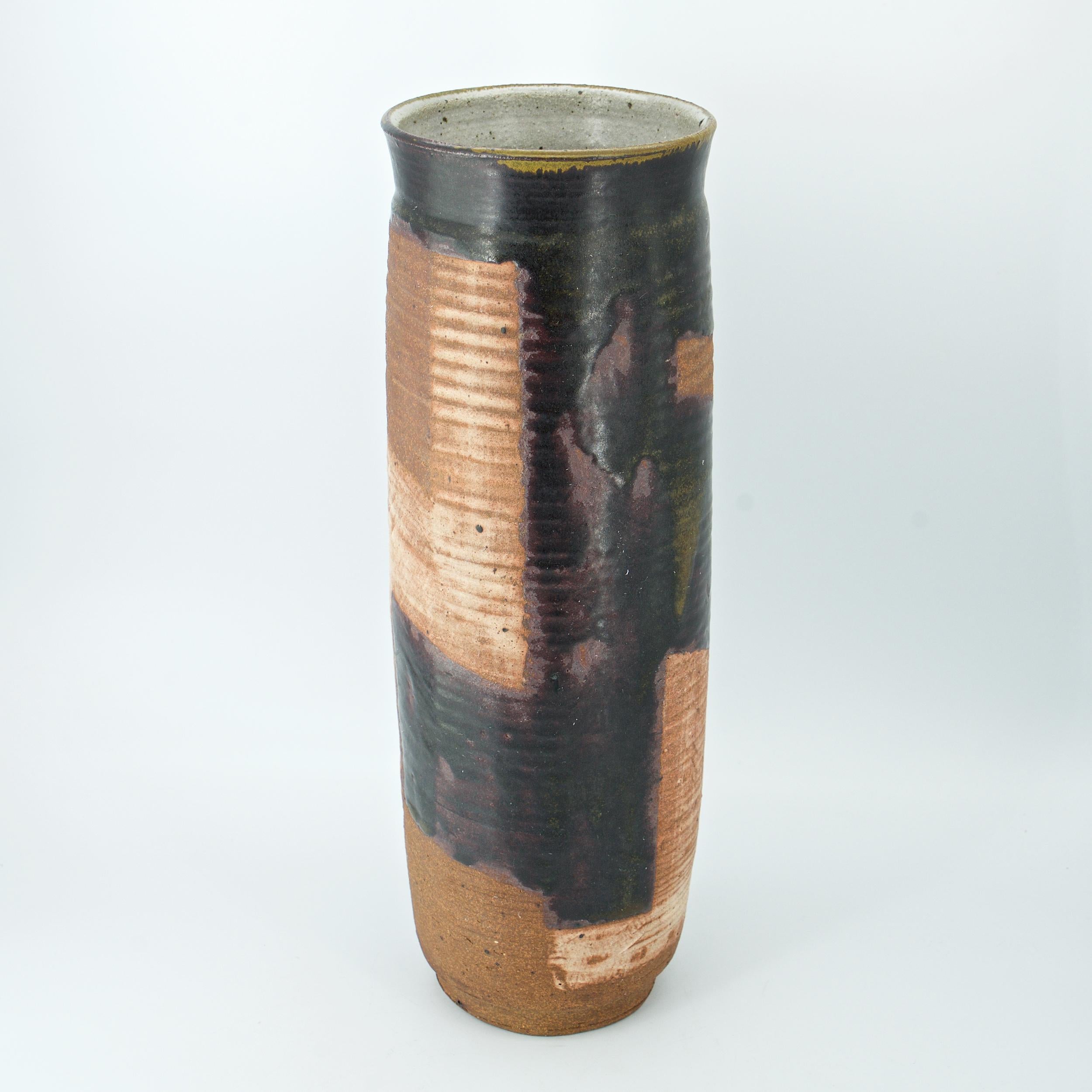 Mid-Century Modern 1950s Tall Stoneware Vase with Mid-Century American Abstract Expressionist Style For Sale