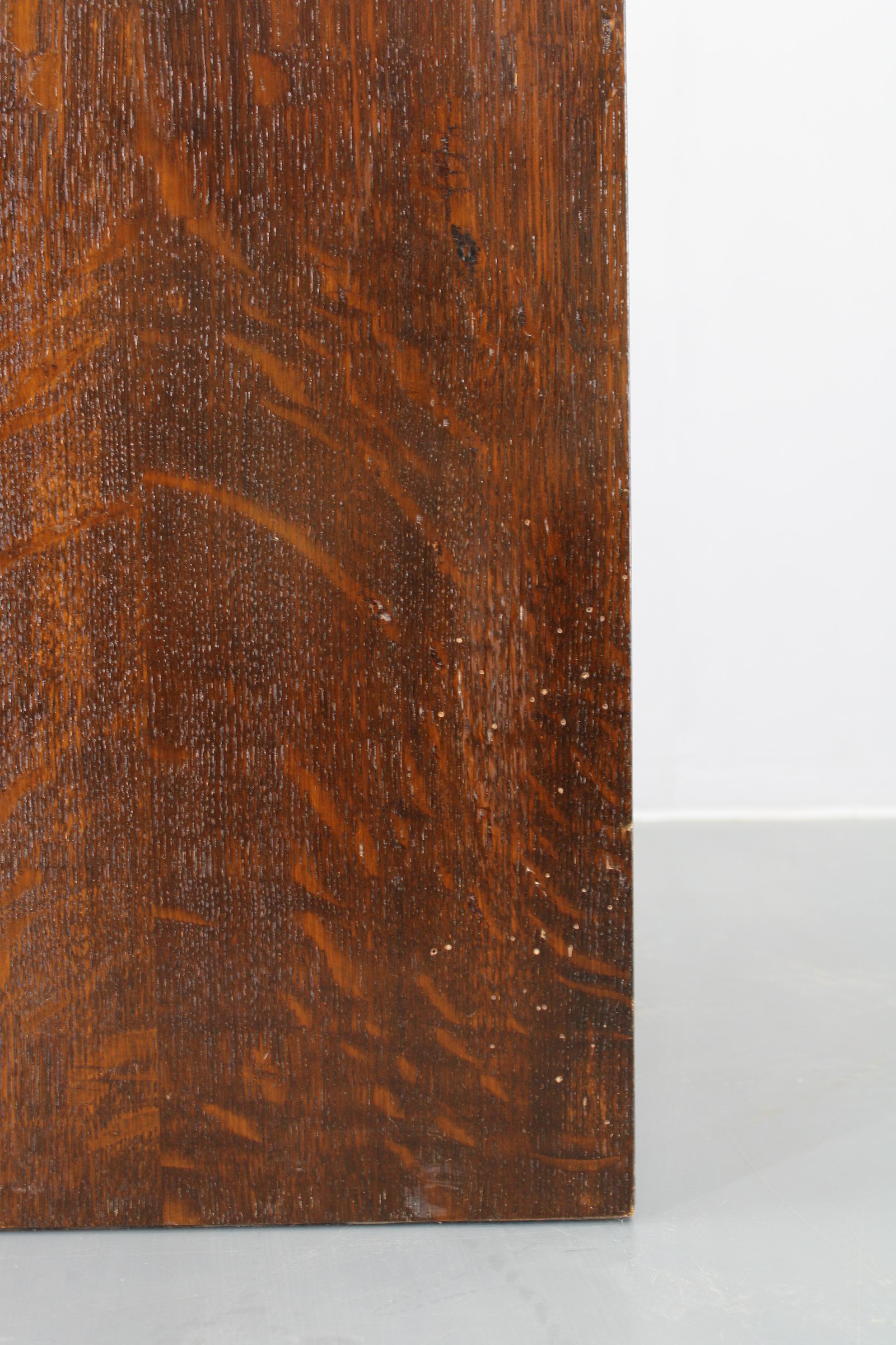Milieu du XXe siècle Armoire de bureau à rideau en bois des années 1950 en vente