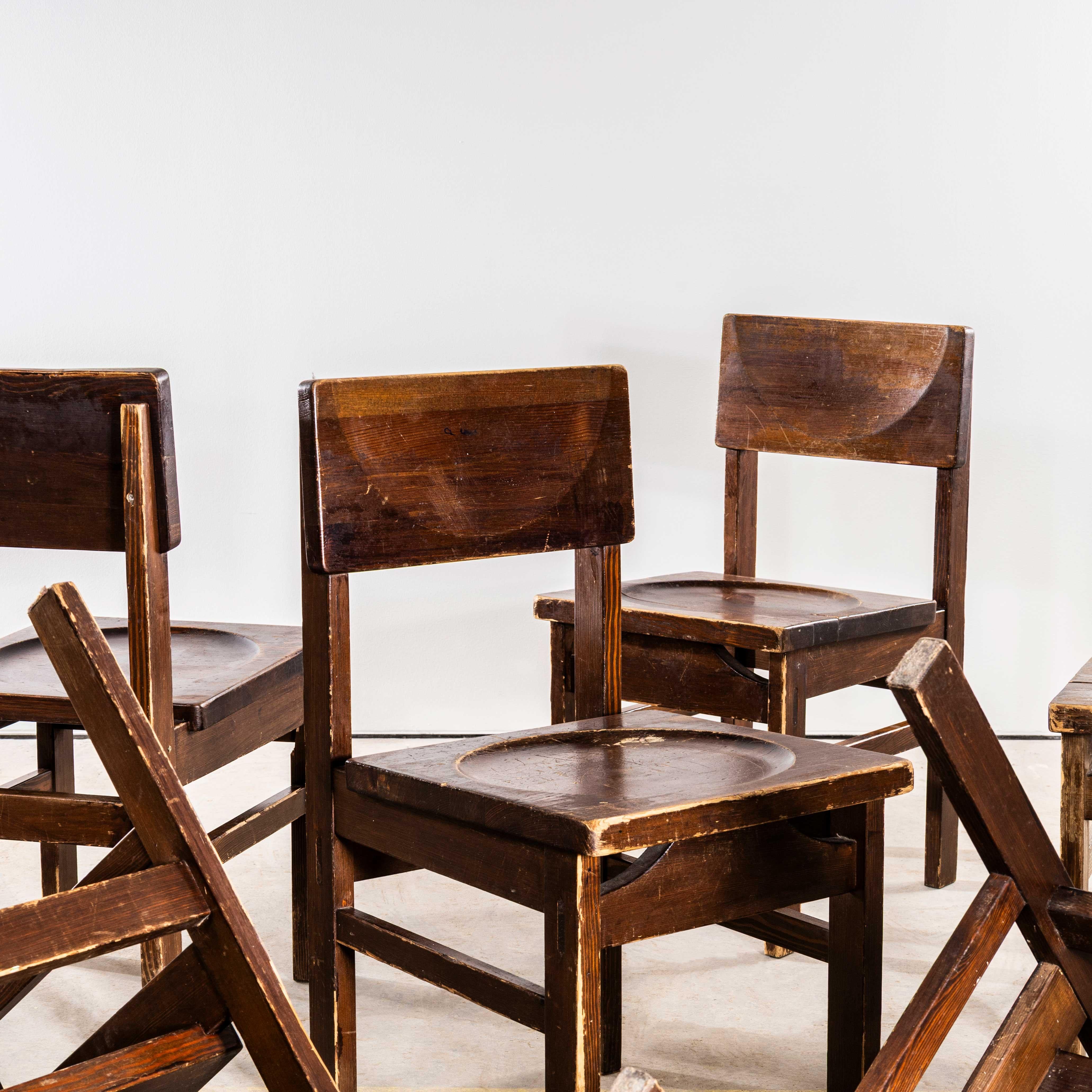 Milieu du XXe siècle Chaises de salle à manger cubiques en pitch-pine bronzé des années 1950 en vente