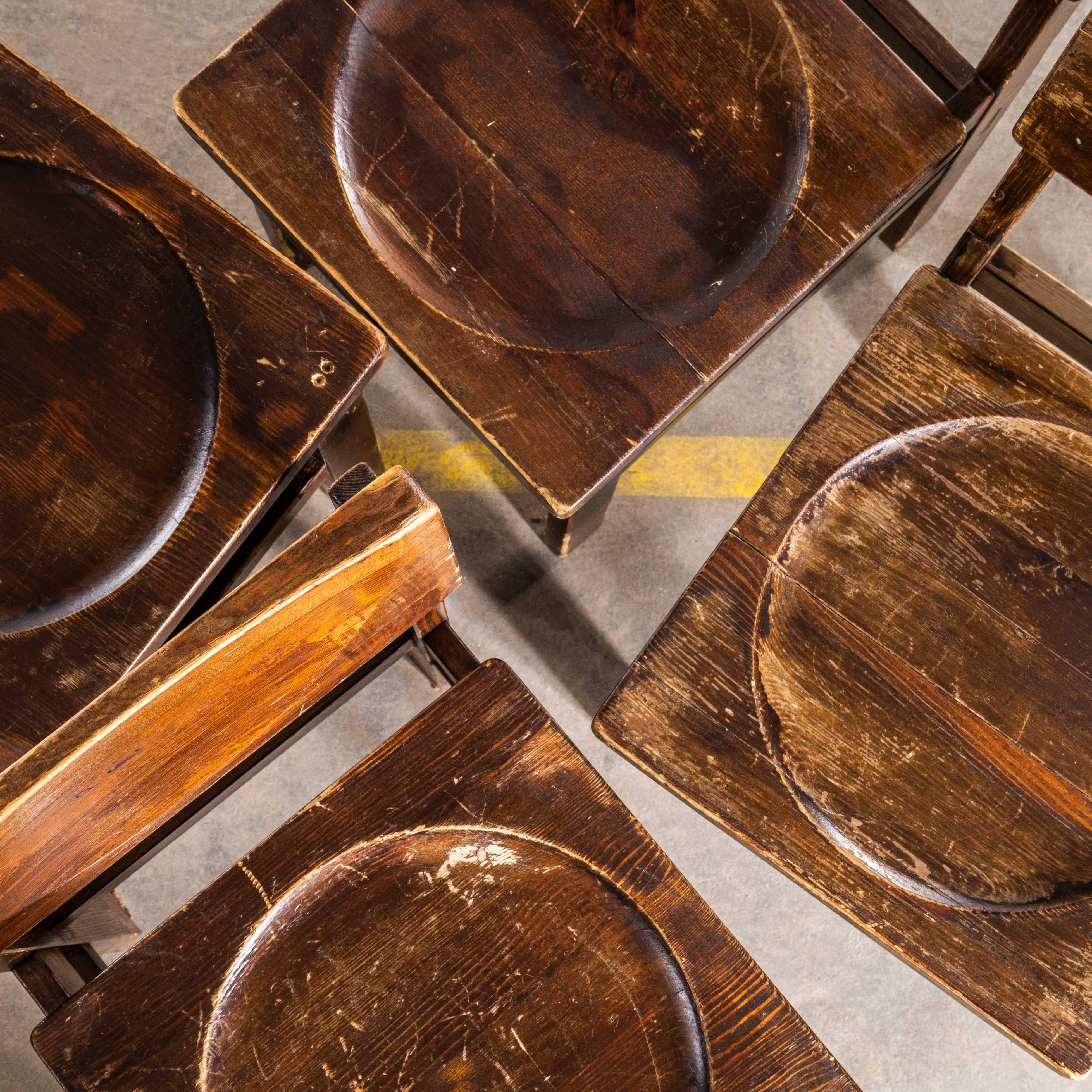 Chaises de salle à manger cubiques en pitch-pine bronzé des années 1950 en vente 2