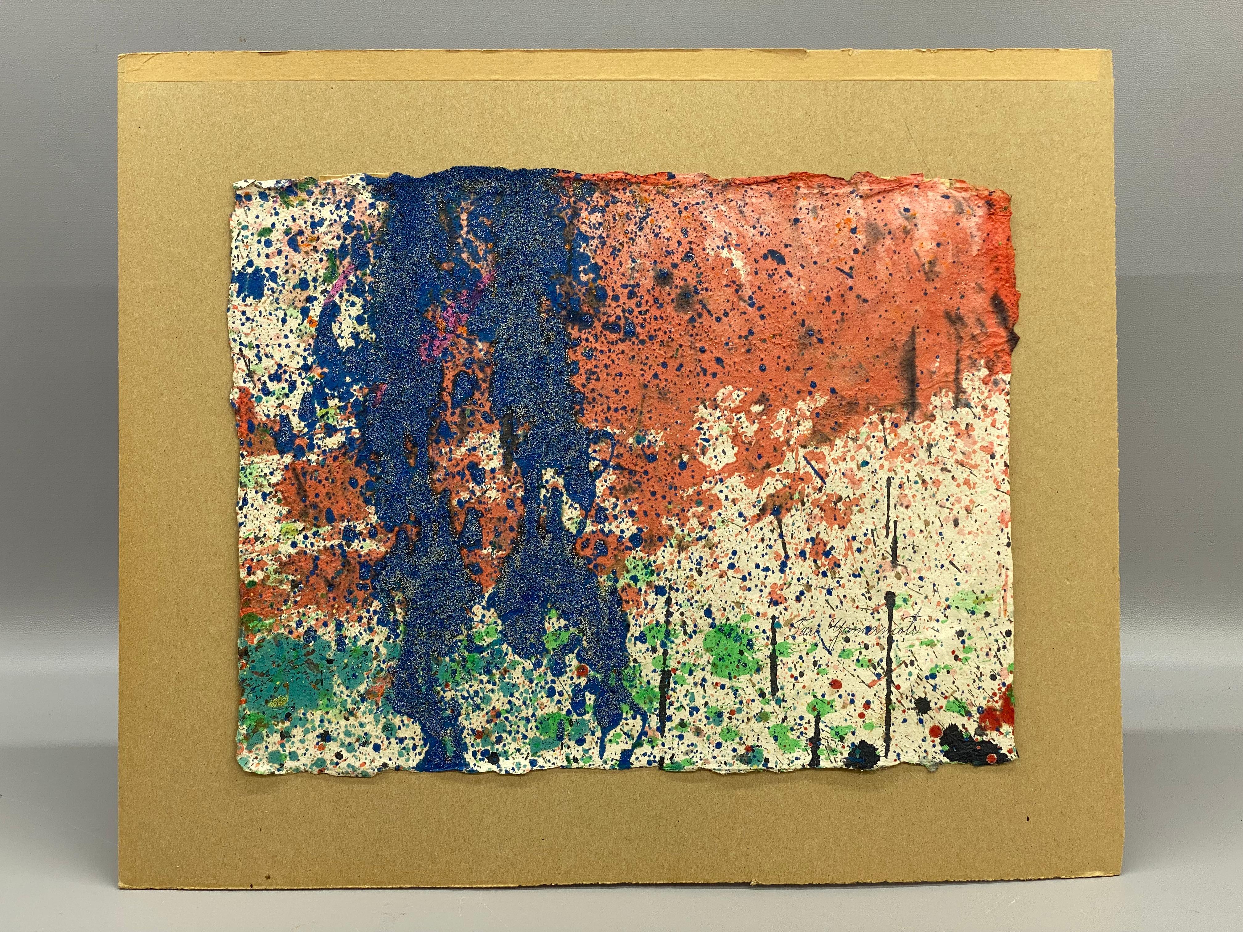 Signé Taro Yamamoto (1919-1994) abstrait en techniques mixtes sur papier fait à la main. Vers 1950. Un magnifique rendu abstrait. 

Non encadré, mais monté sur un morceau de carton avec du ruban adhésif non archivistique. Bon état général avec des