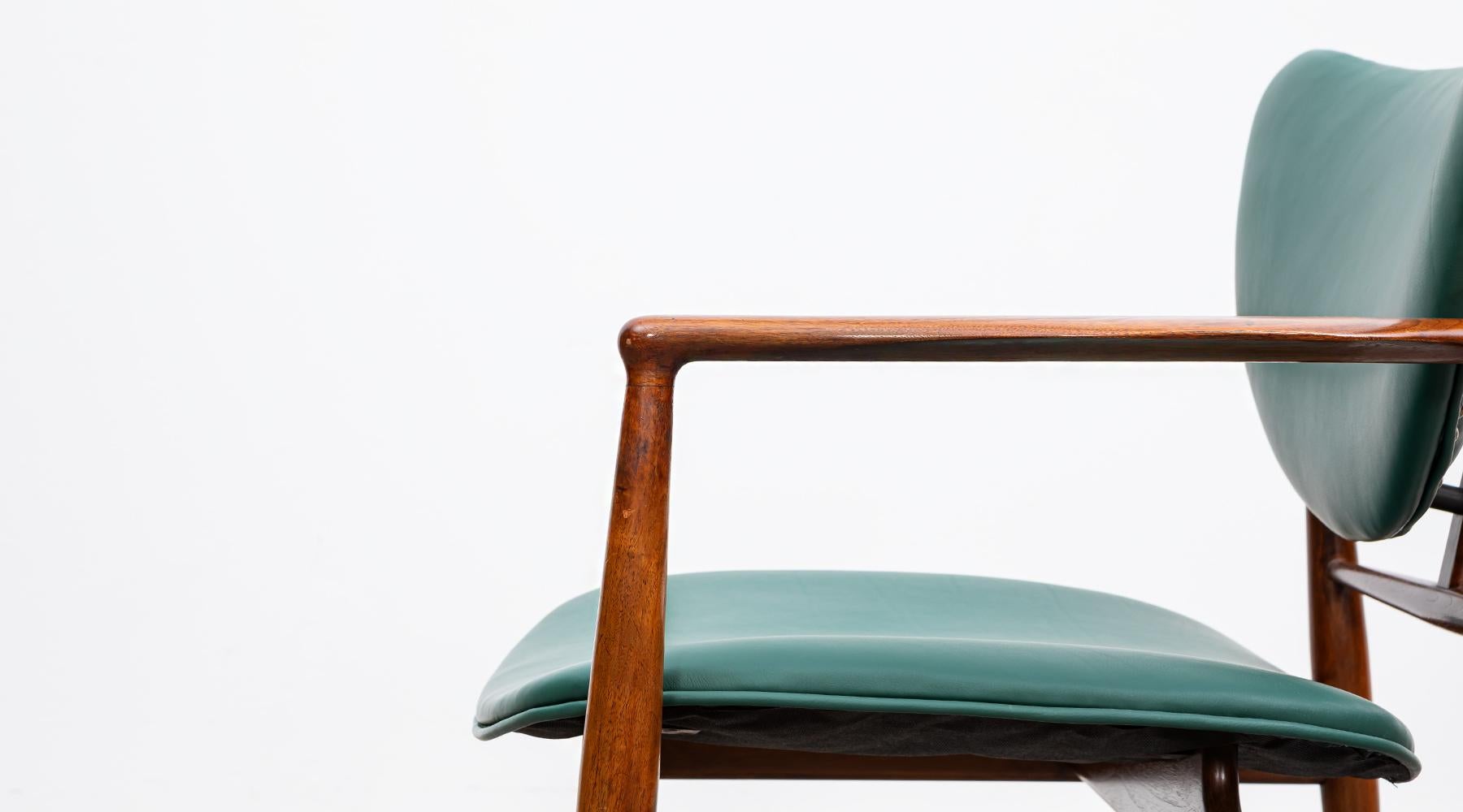 1950s Teak and green faux leather Chair by Finn Juhl For Sale 12