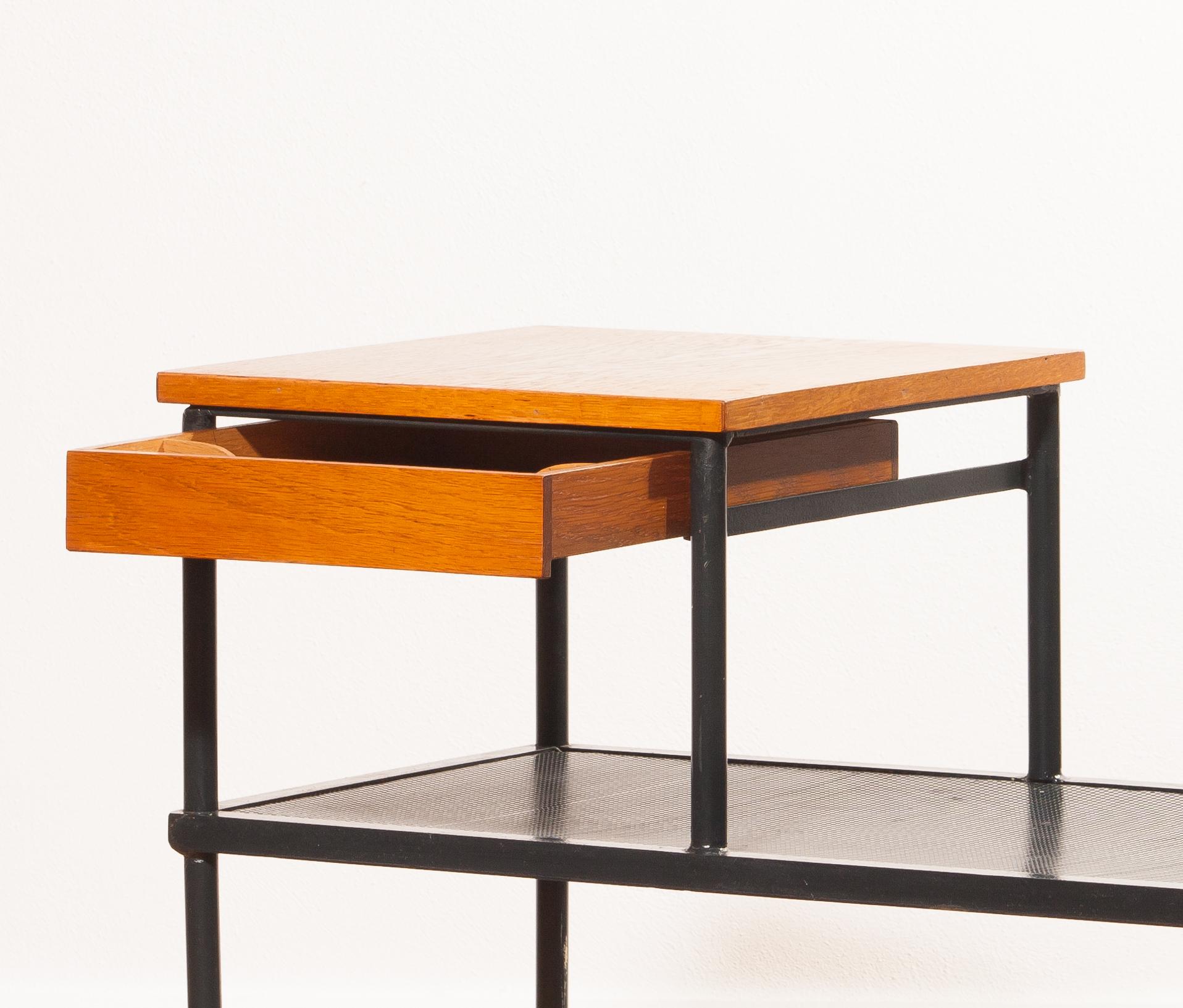 1950s Teak and Metal Side Table In Good Condition In Silvolde, Gelderland
